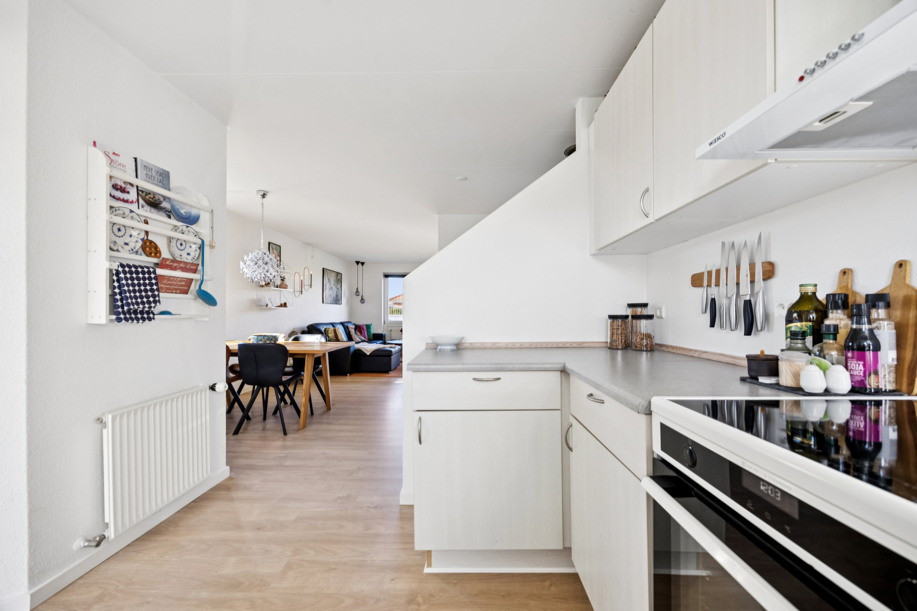 Fremhævet køkken billede i fuldskærmstilstand. Billede af Granvænget 16, 8990 Fårup