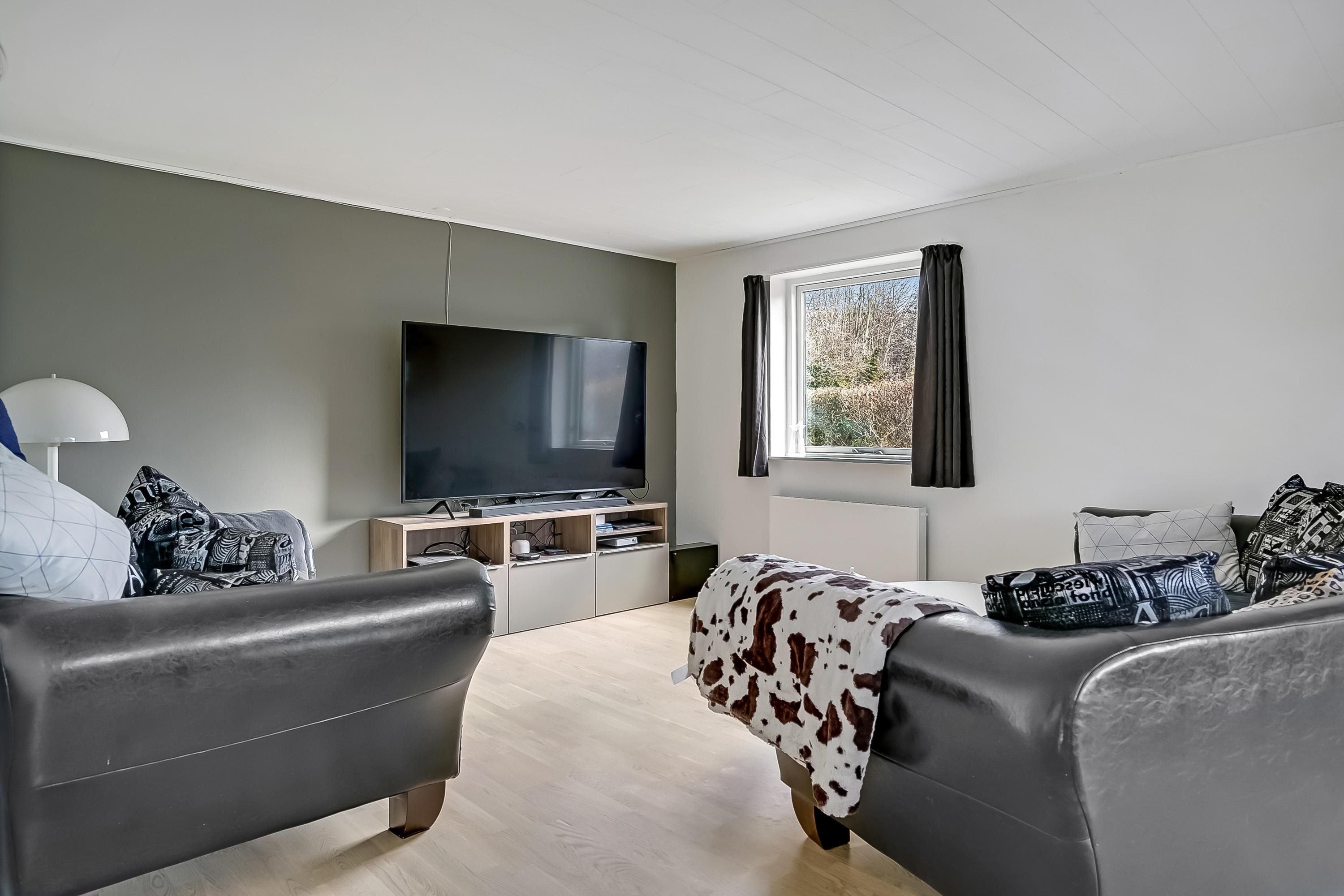 Fremhævet stue billede i fuldskærmstilstand. Billede af Uggerslevvej 35A, Uggerslev, 5450 Otterup