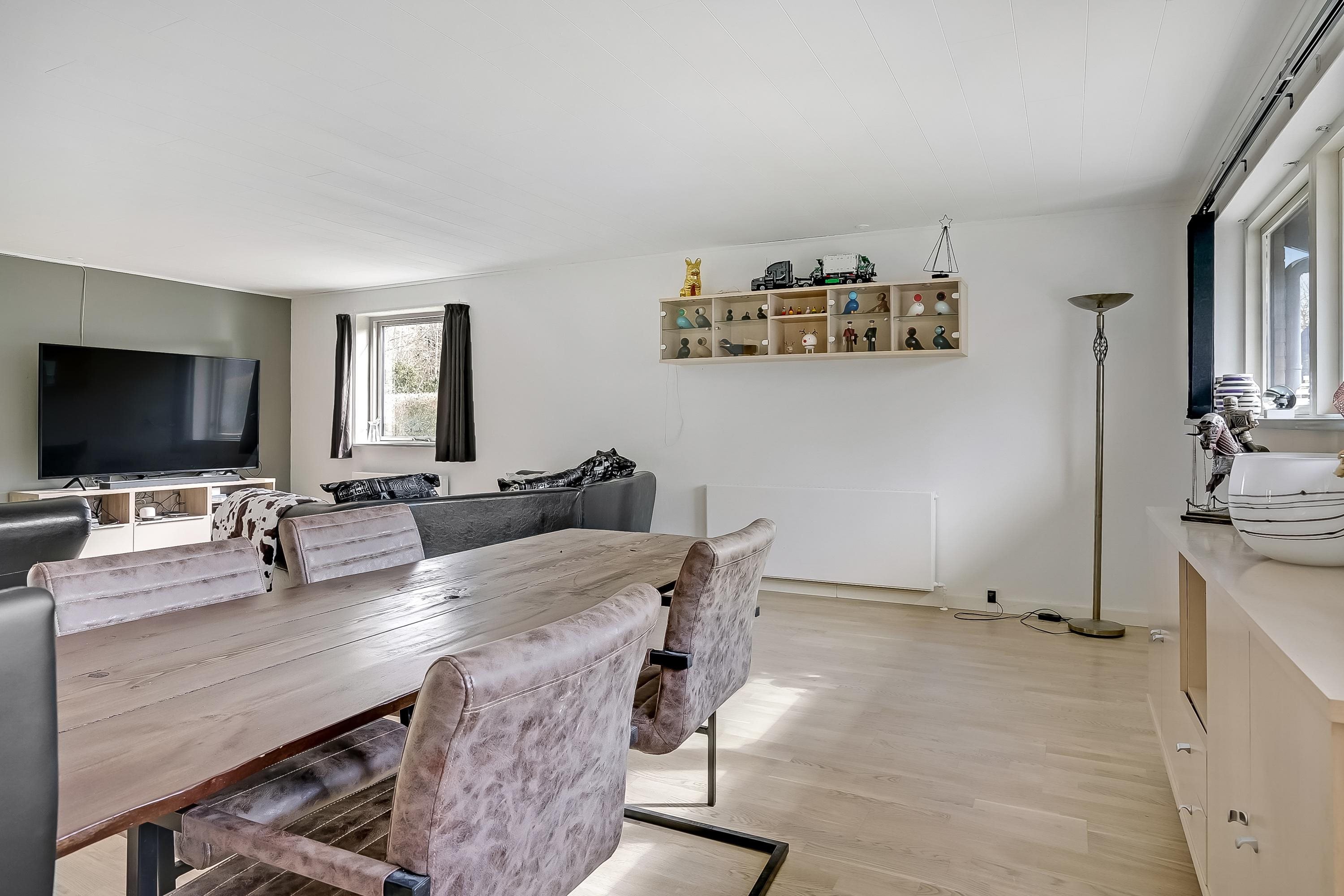 Fremhævet stue billede i fuldskærmstilstand. Billede af Uggerslevvej 35A, Uggerslev, 5450 Otterup