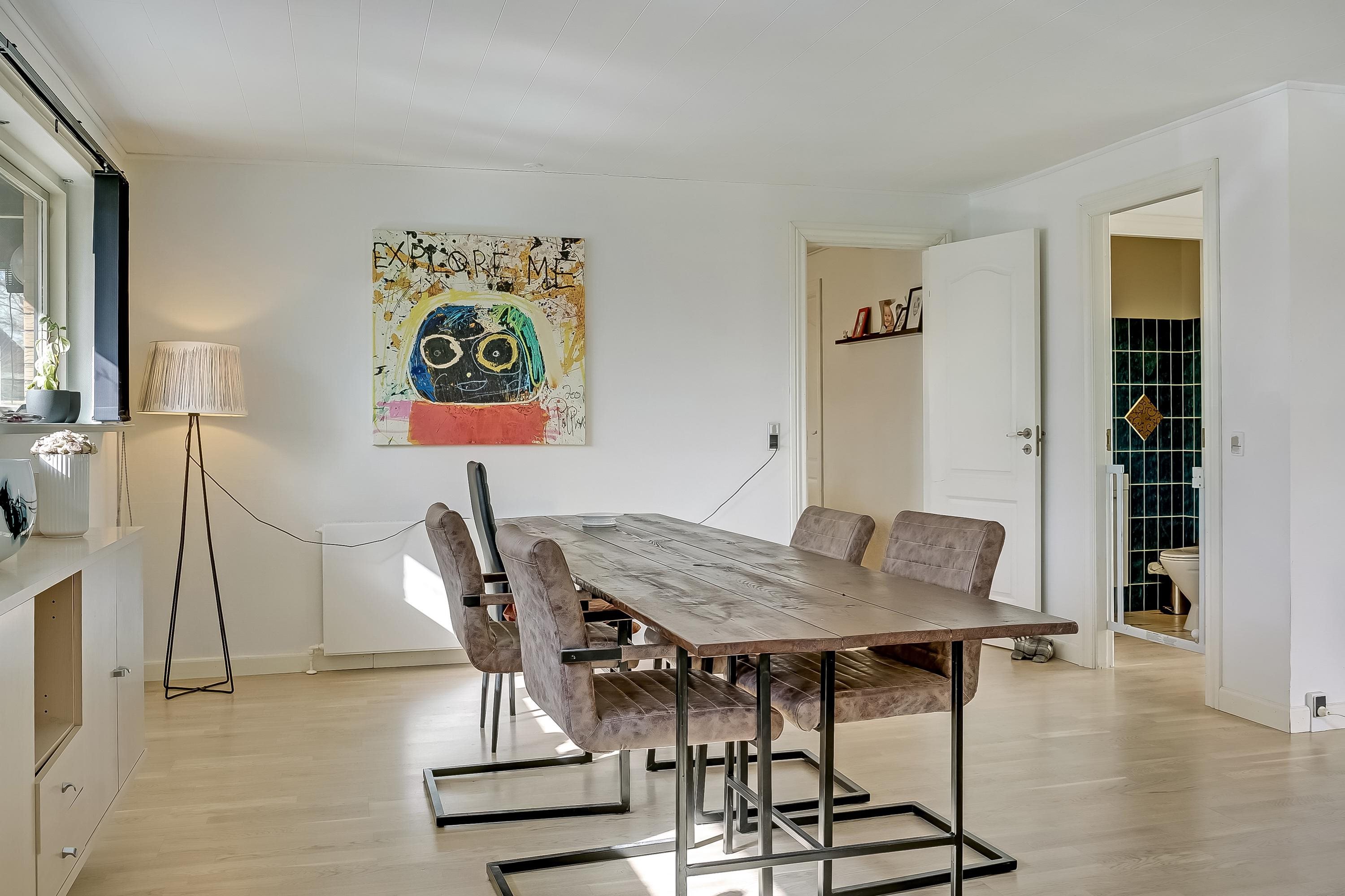 Fremhævet stue billede i fuldskærmstilstand. Billede af Uggerslevvej 35A, Uggerslev, 5450 Otterup