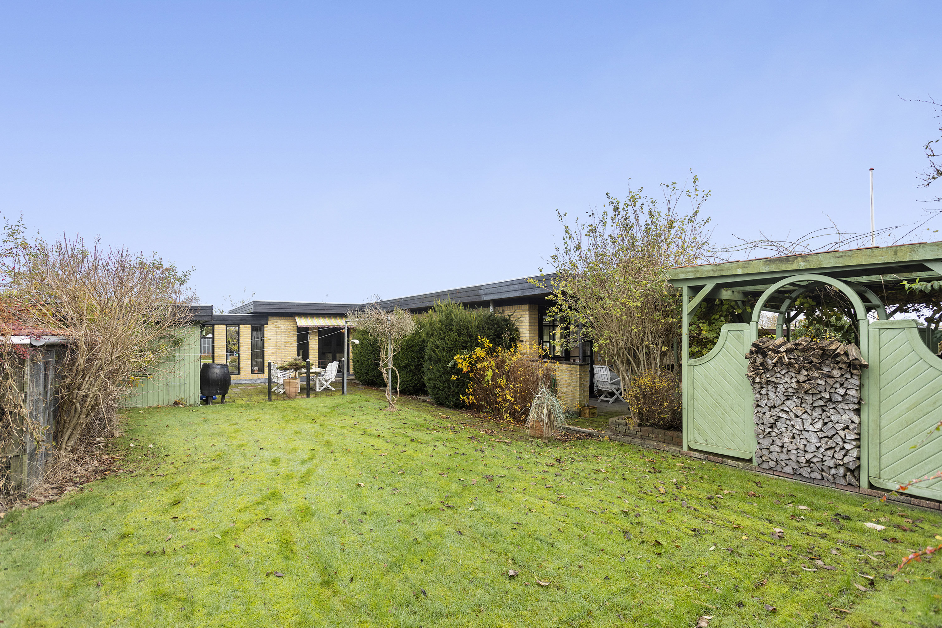 Fremhævet have billede i fuldskærmstilstand. Billede af Skovbrynet 16, 9900 Frederikshavn