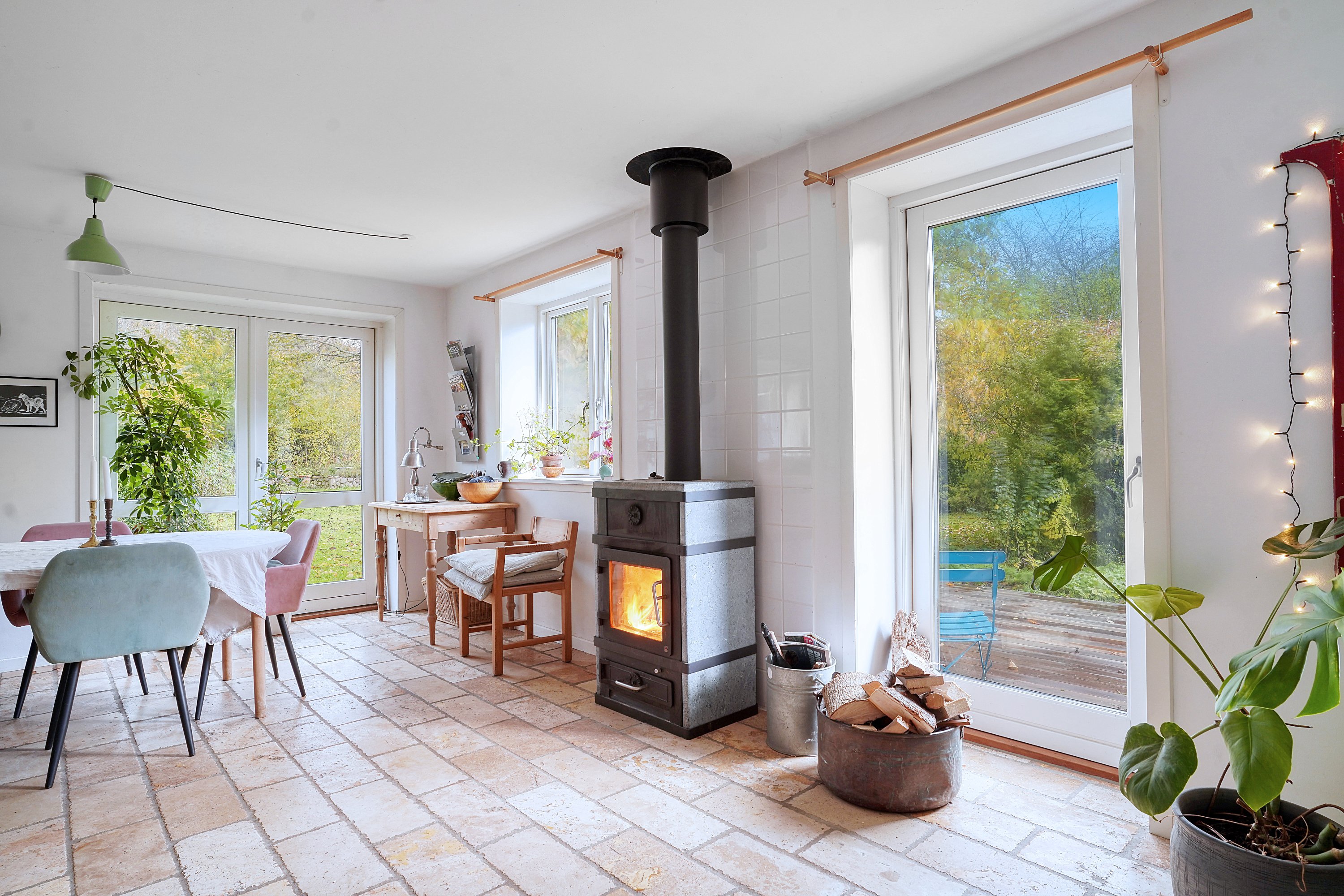 Fremhævet stue billede i fuldskærmstilstand. Billede af Langerødvej 27B, Danstrup, 3480 Fredensborg