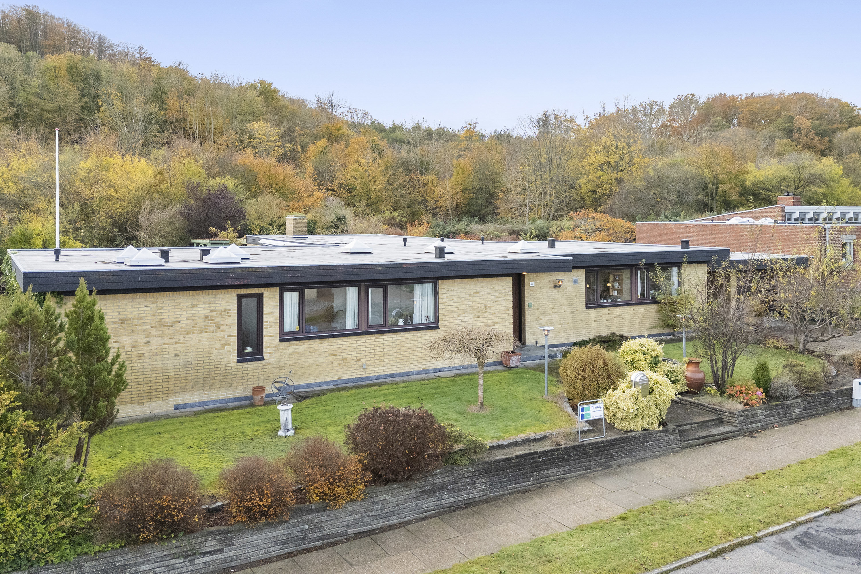 Fremhævet facade billede i fuldskærmstilstand. Billede af Skovbrynet 16, 9900 Frederikshavn