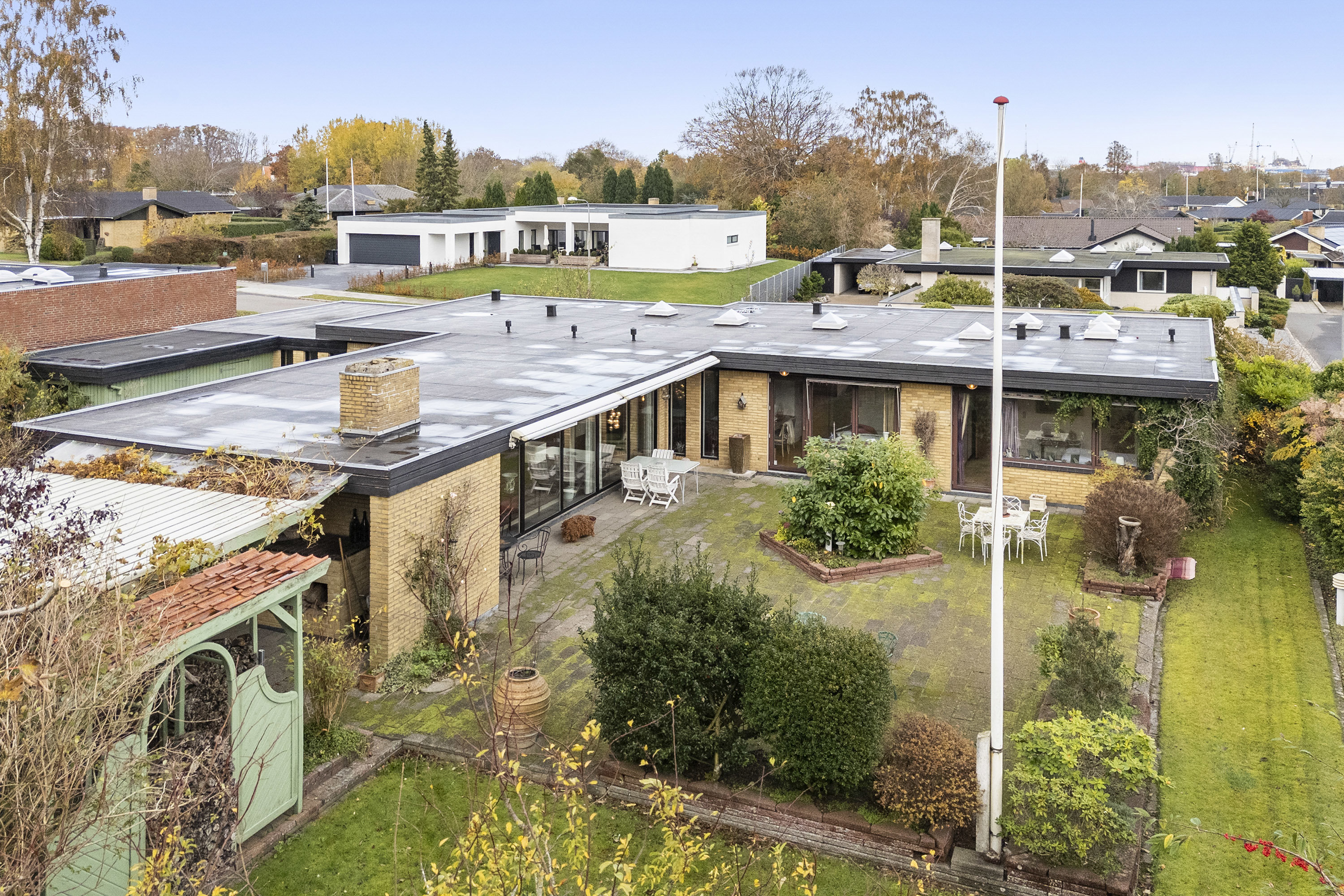 Fremhævet facade billede i fuldskærmstilstand. Billede af Skovbrynet 16, 9900 Frederikshavn