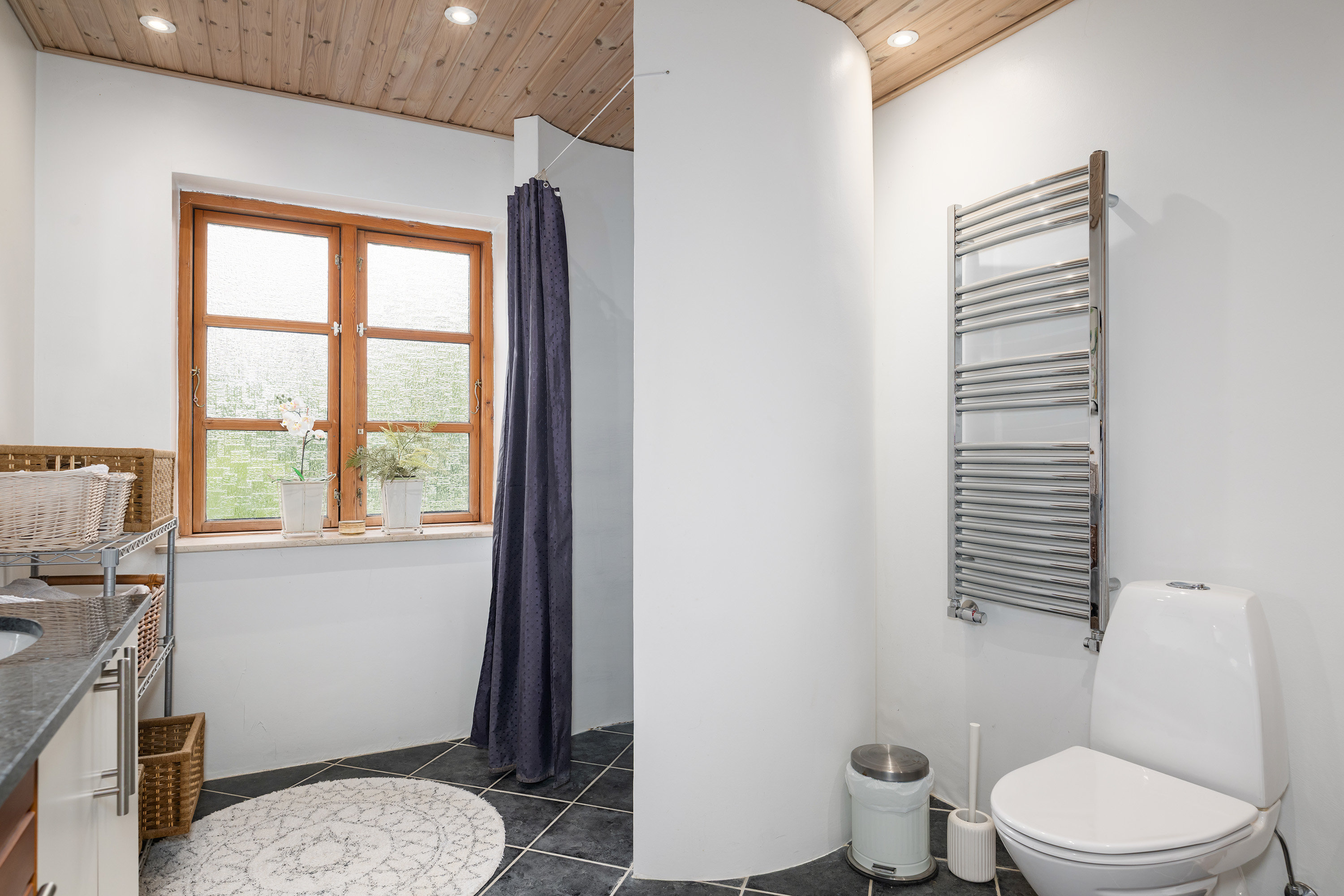 Fremhævet  billede i fuldskærmstilstand. Billede af Laksenborgvej 19, Marielyst, 4873 Væggerløse