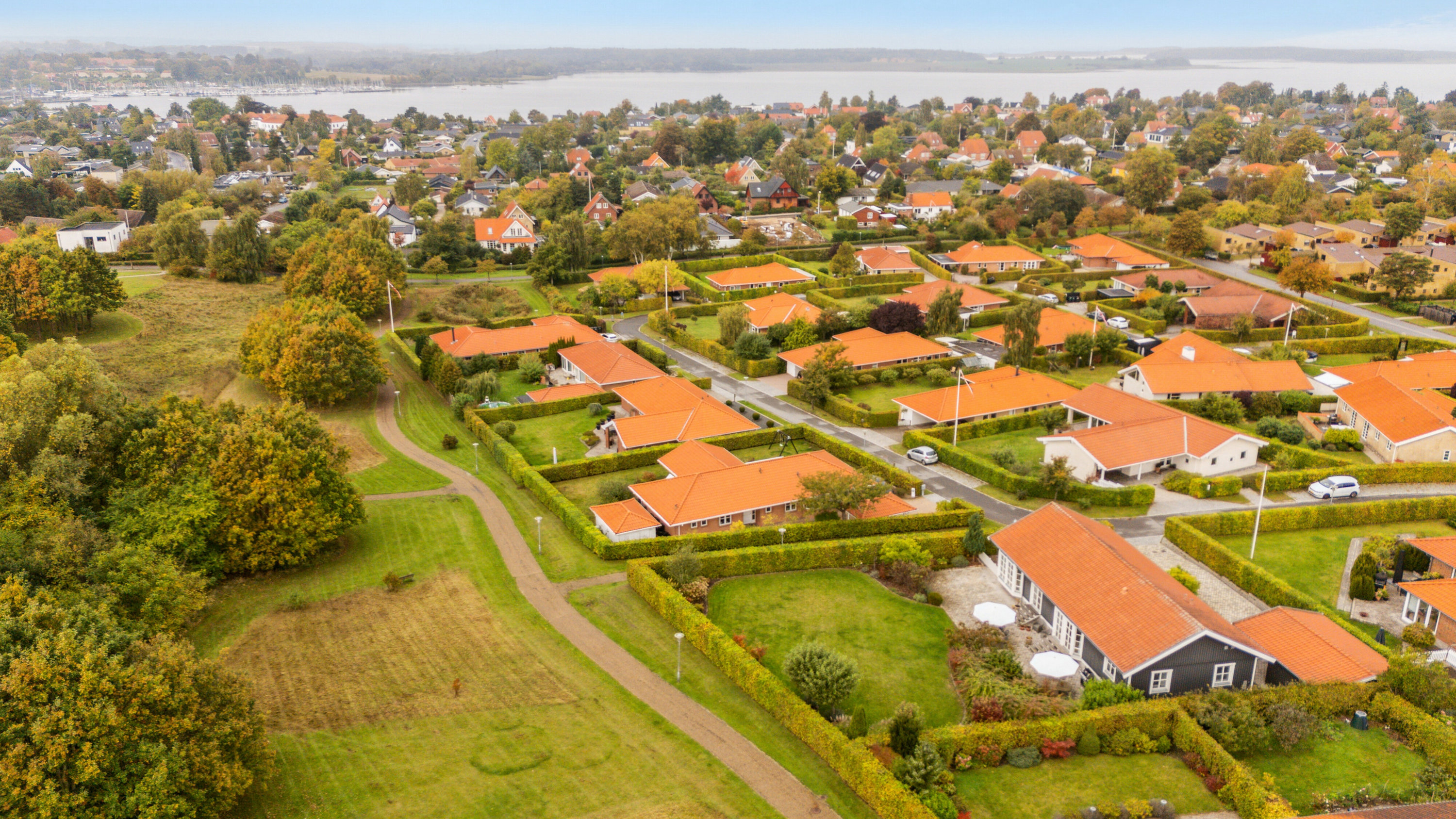 Villa: Luftfoto p&#229; Krogsb&#248;llevej 5, Himmelev, 4000 Roskilde
