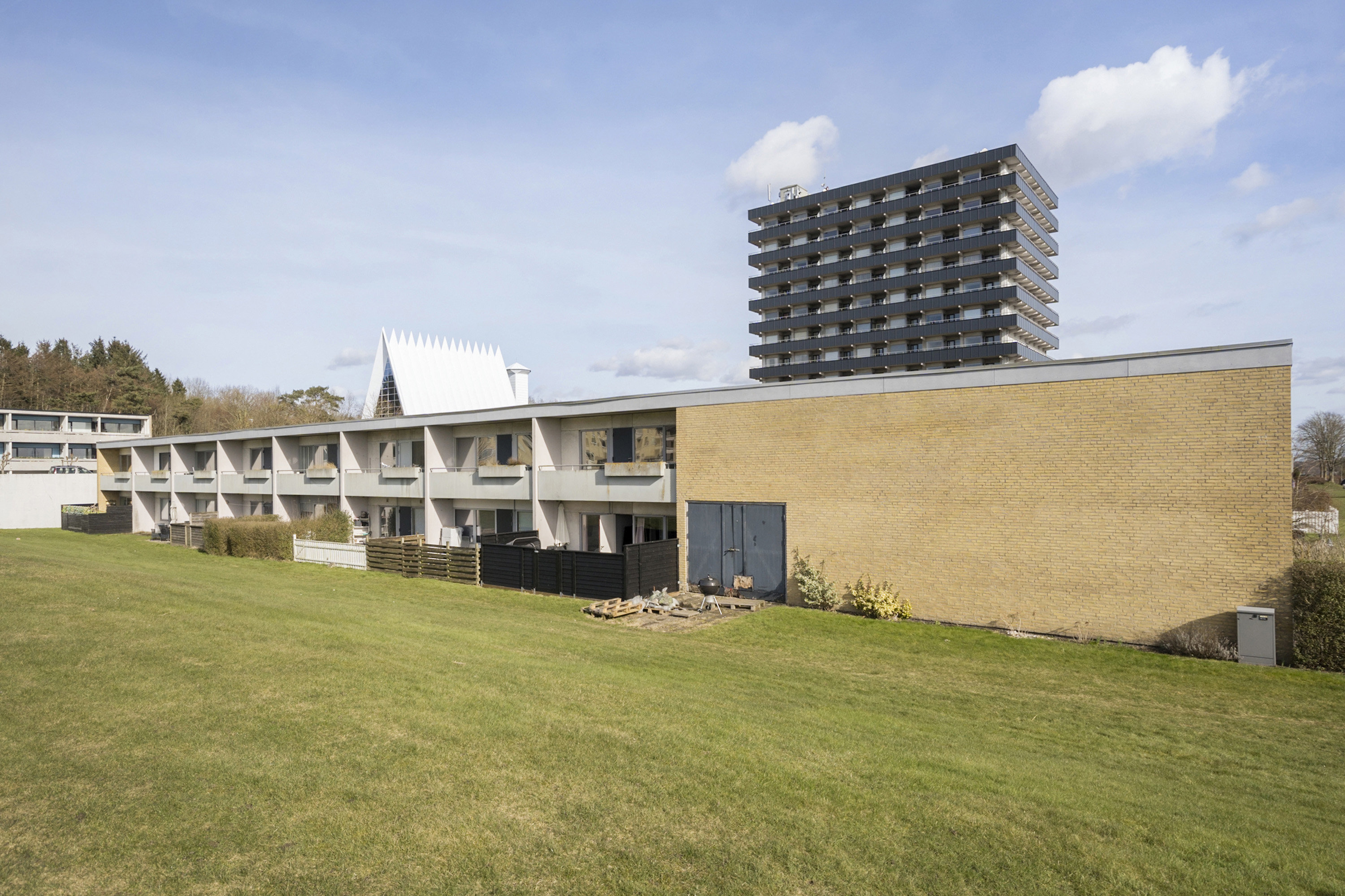 Fremhævet  billede i fuldskærmstilstand. Billede af Revlingbakken 99, st.. tv., 9000 Aalborg