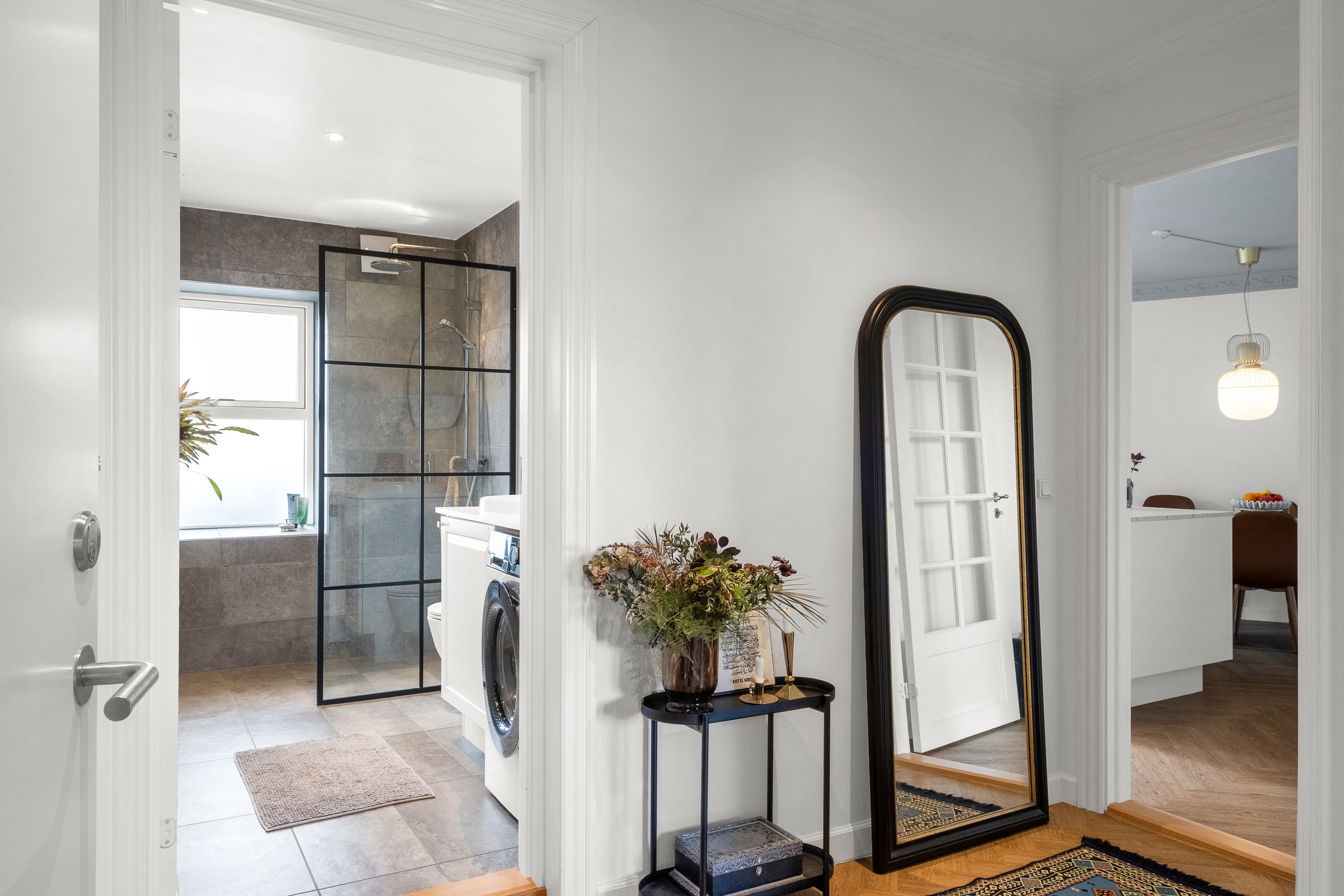 Fremhævet entré billede i fuldskærmstilstand. Billede af Silkeborgvej 319B, 2., 8230 Åbyhøj