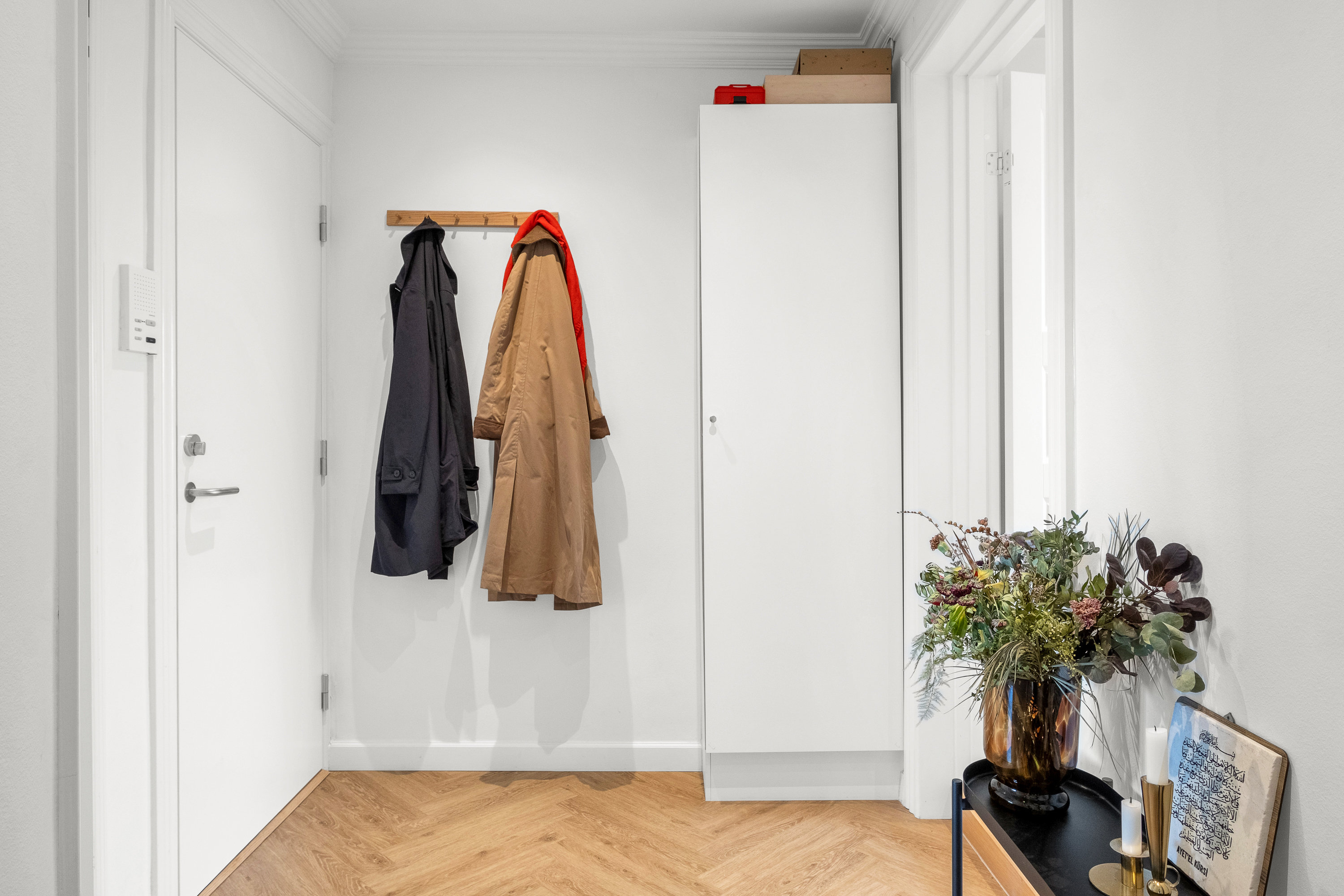 Fremhævet entré billede i fuldskærmstilstand. Billede af Silkeborgvej 319B, 2., 8230 Åbyhøj