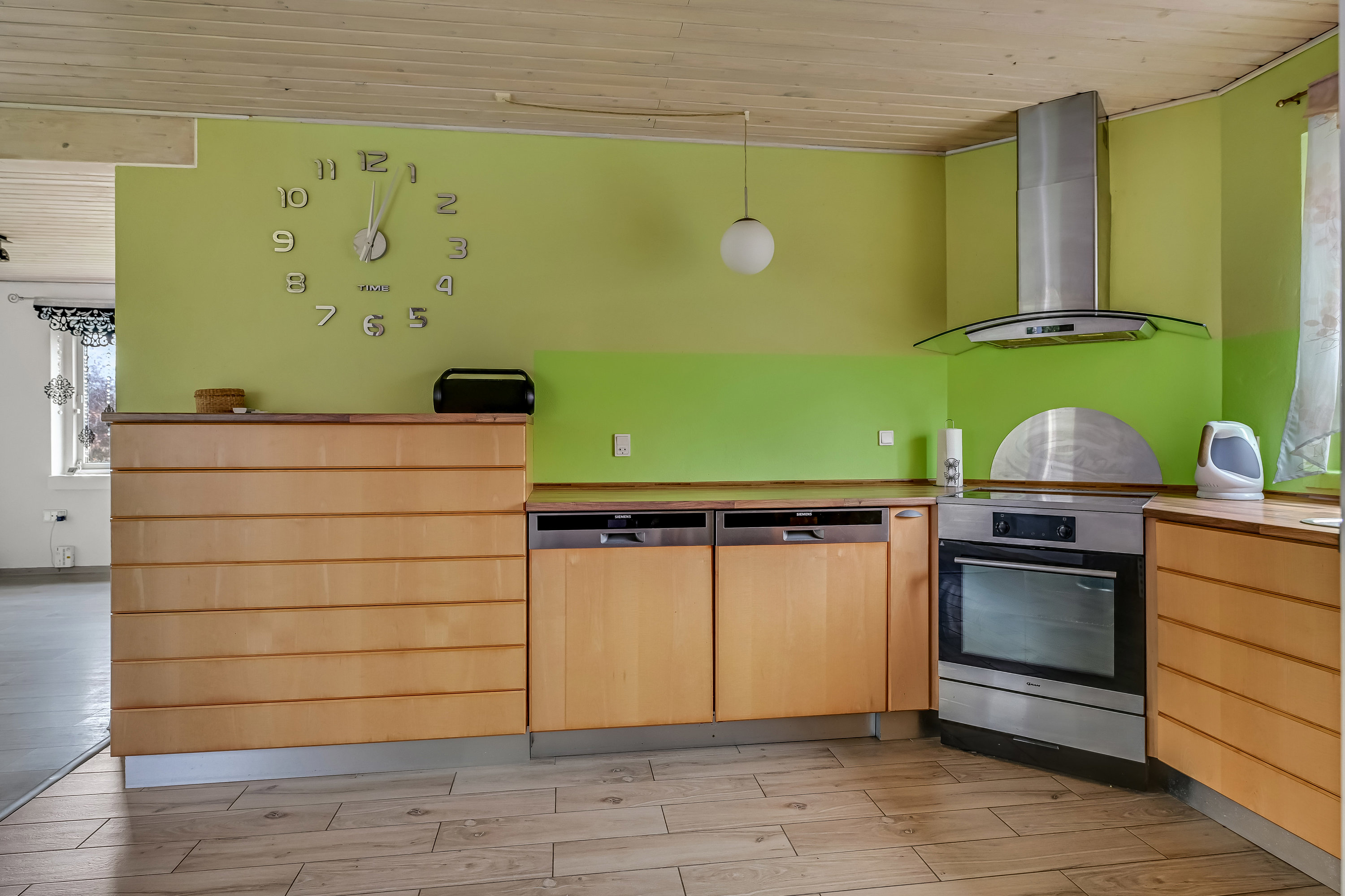 Fremhævet køkken billede i fuldskærmstilstand. Billede af Engvangen 33, Stend-Krogag, 7200 Grindsted