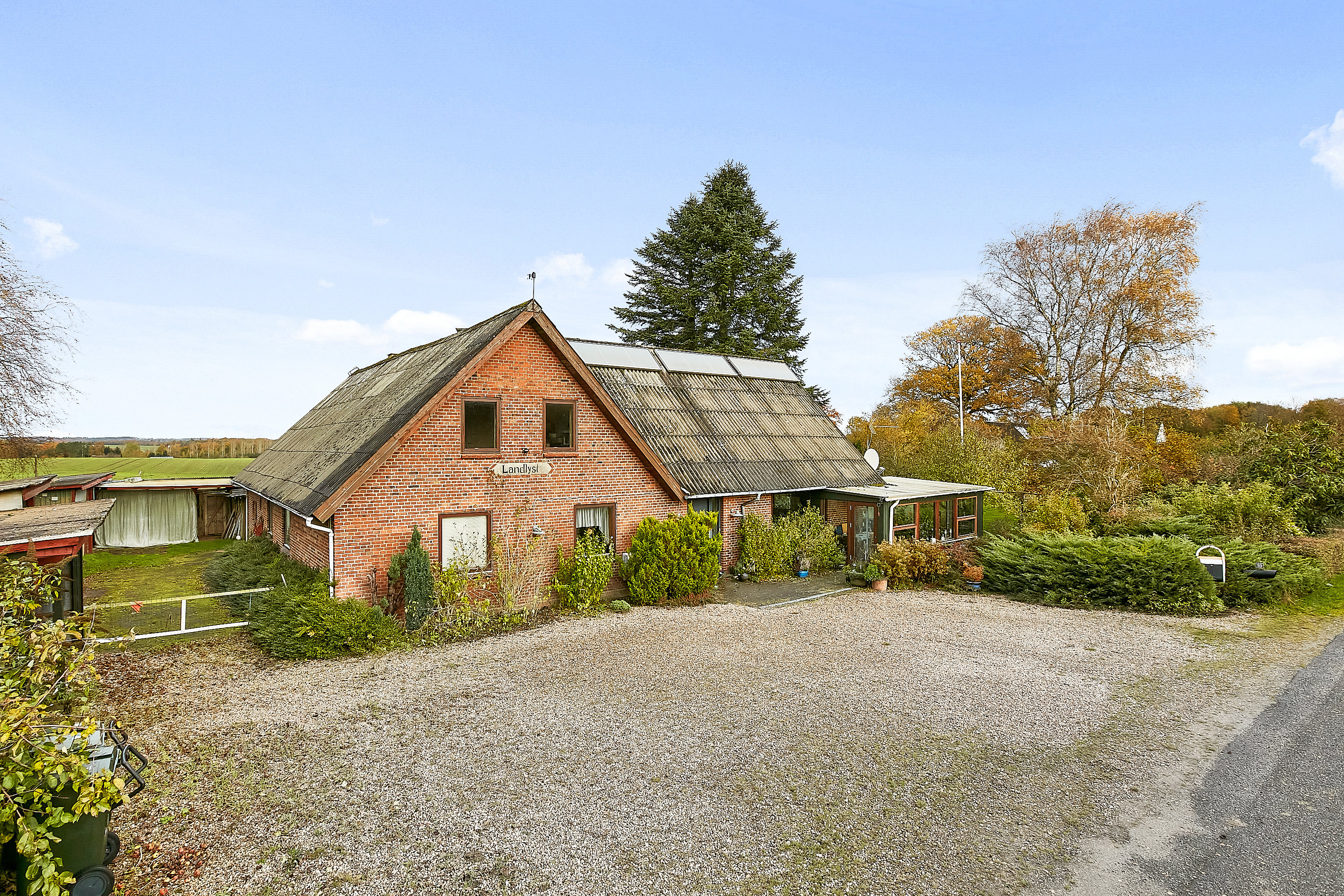 Fremhævet  billede i fuldskærmstilstand. Billede af Fruens Vej 10, Skovby, 8763 Rask Mølle