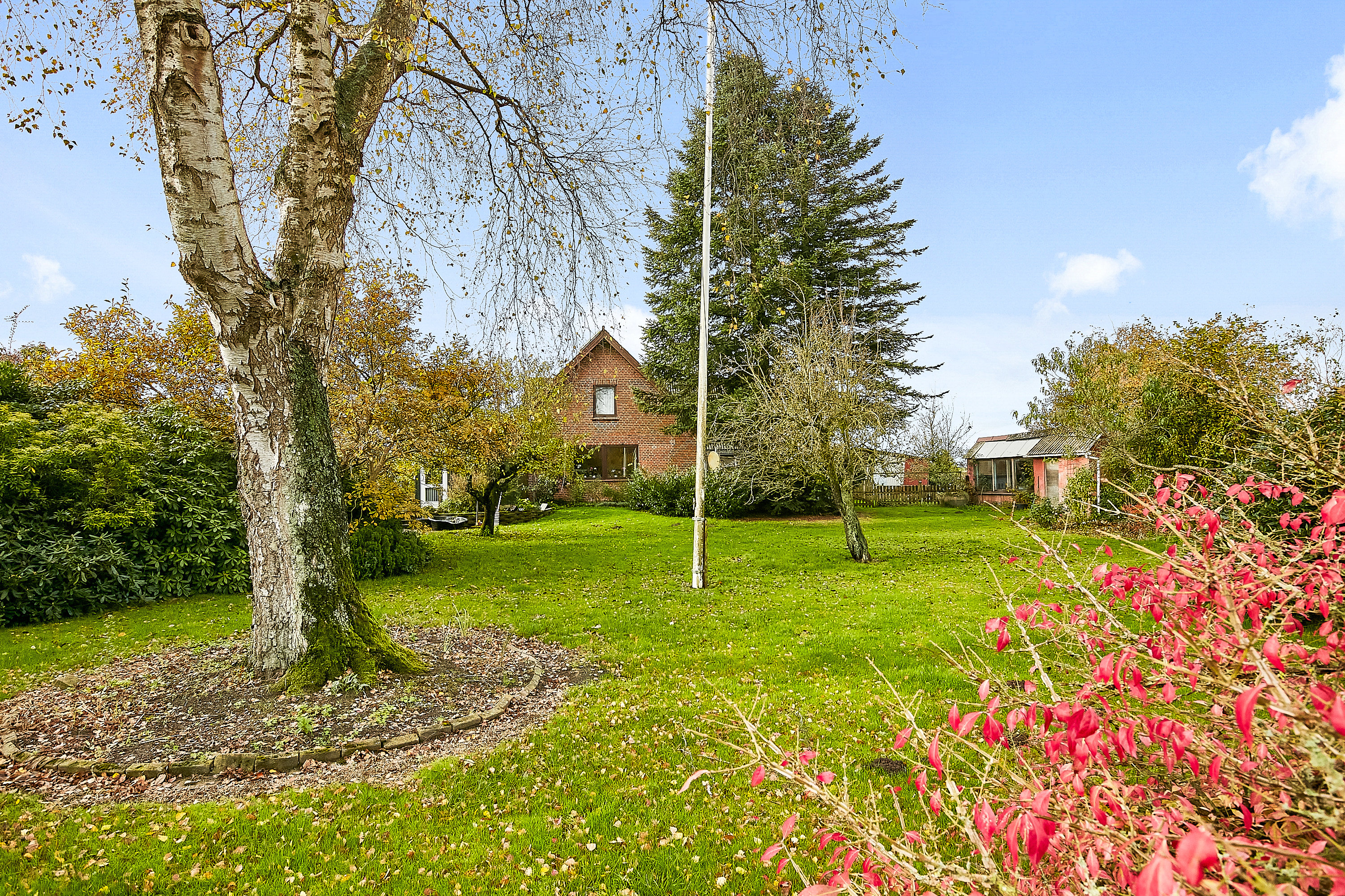 Fremhævet  billede i fuldskærmstilstand. Billede af Fruens Vej 10, Skovby, 8763 Rask Mølle