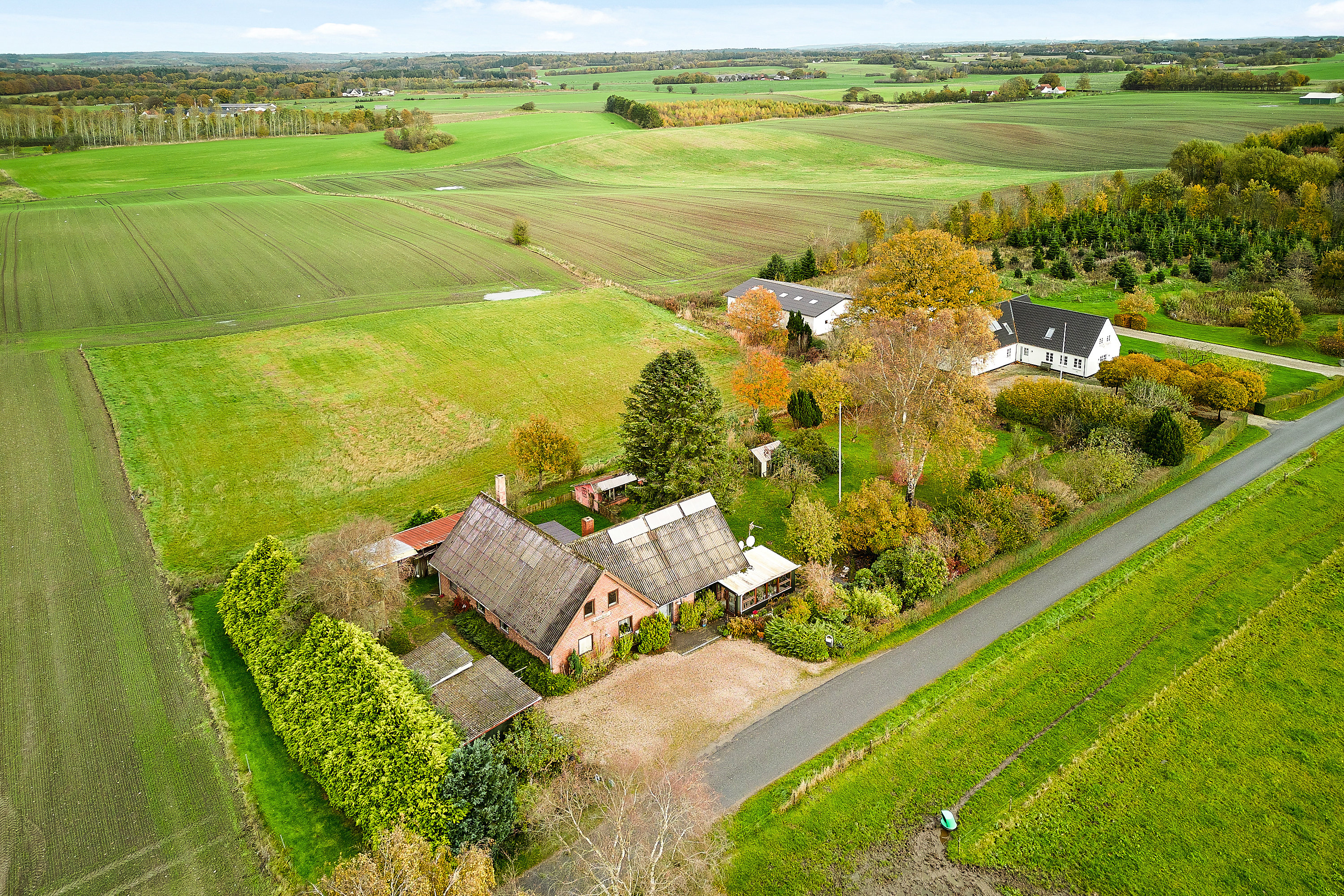 Fremhævet  billede i fuldskærmstilstand. Billede af Fruens Vej 10, Skovby, 8763 Rask Mølle
