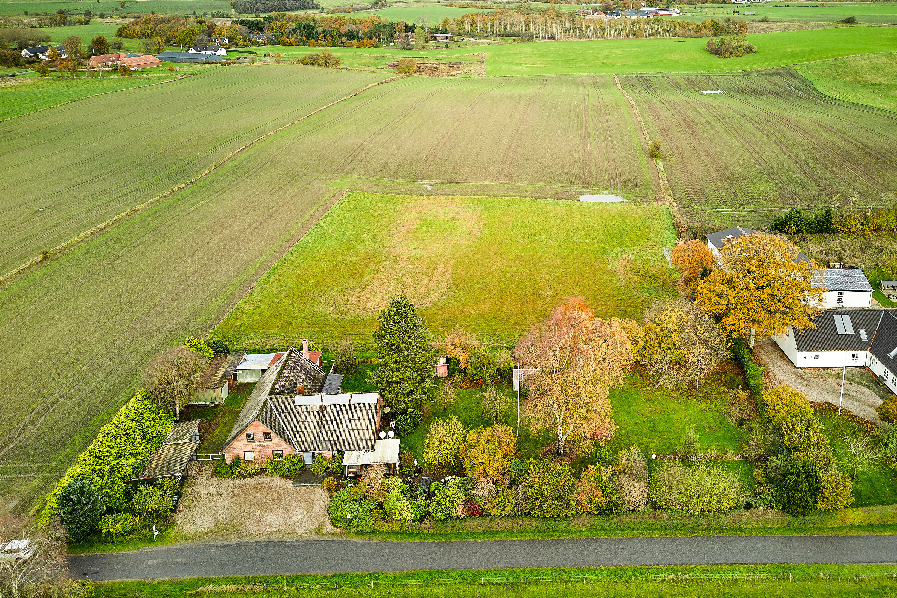 Fremhævet  billede i fuldskærmstilstand. Billede af Fruens Vej 10, Skovby, 8763 Rask Mølle