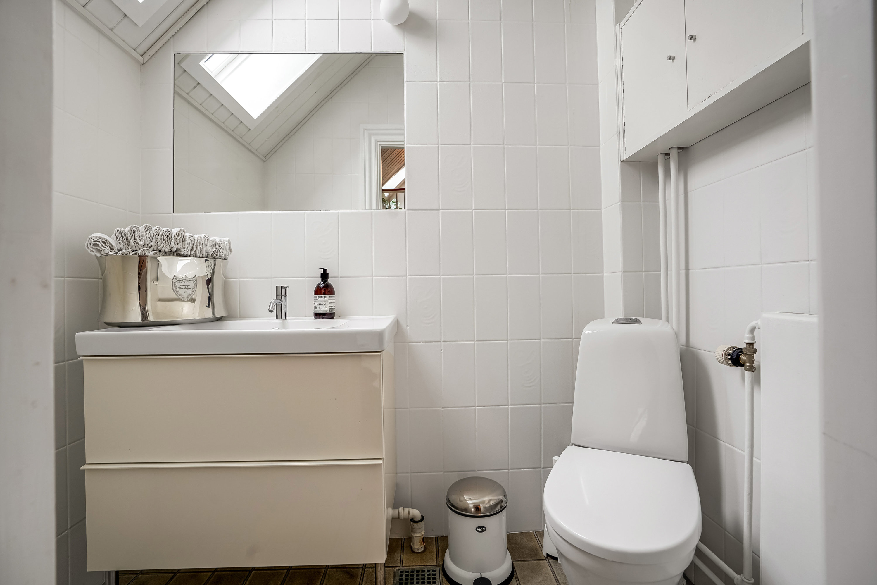 Fremhævet toilet billede i fuldskærmstilstand. Billede af Eckersbergsvej 26, 5230 Odense M