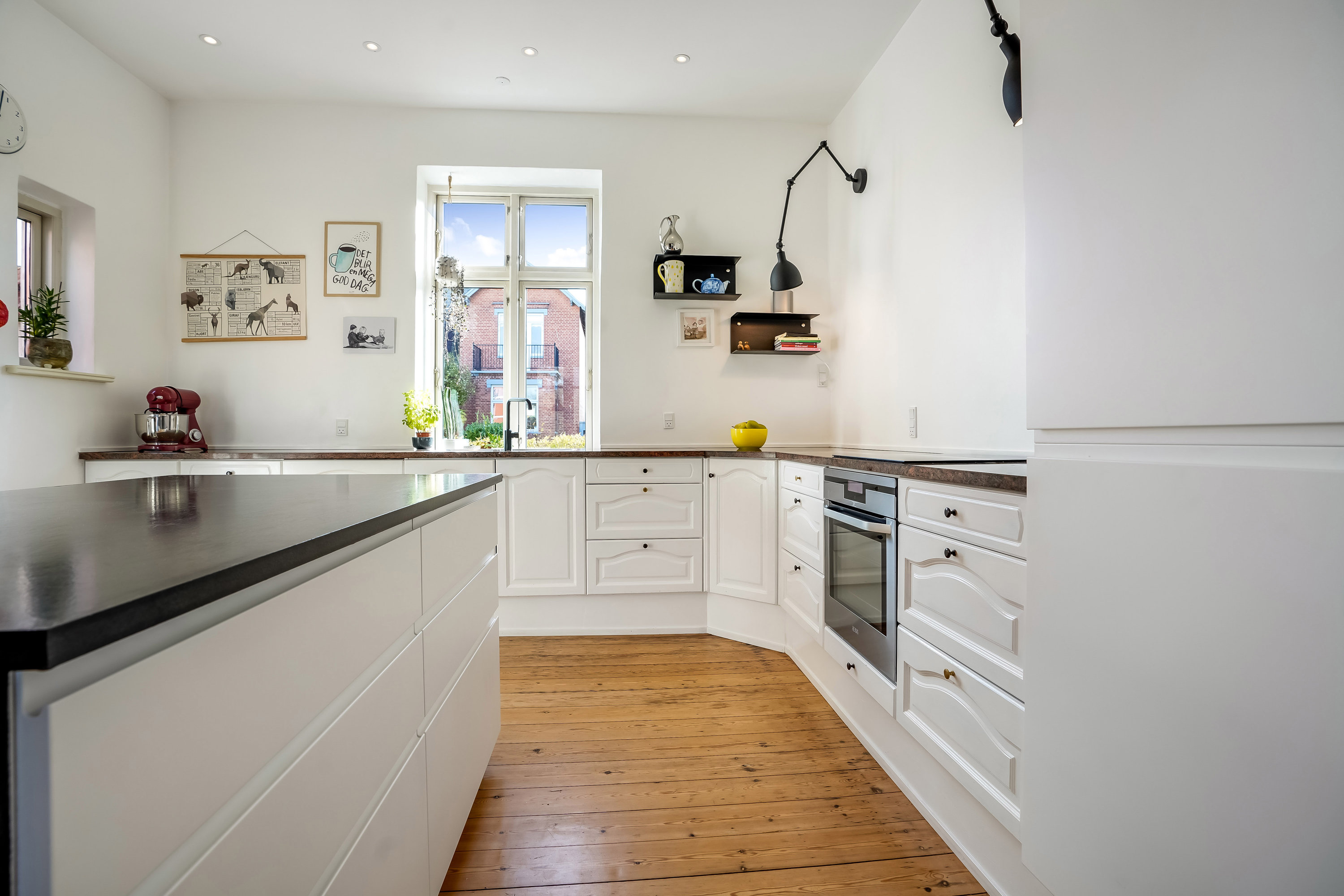 Fremhævet køkken billede i fuldskærmstilstand. Billede af Finsens Allé 1, 5230 Odense M