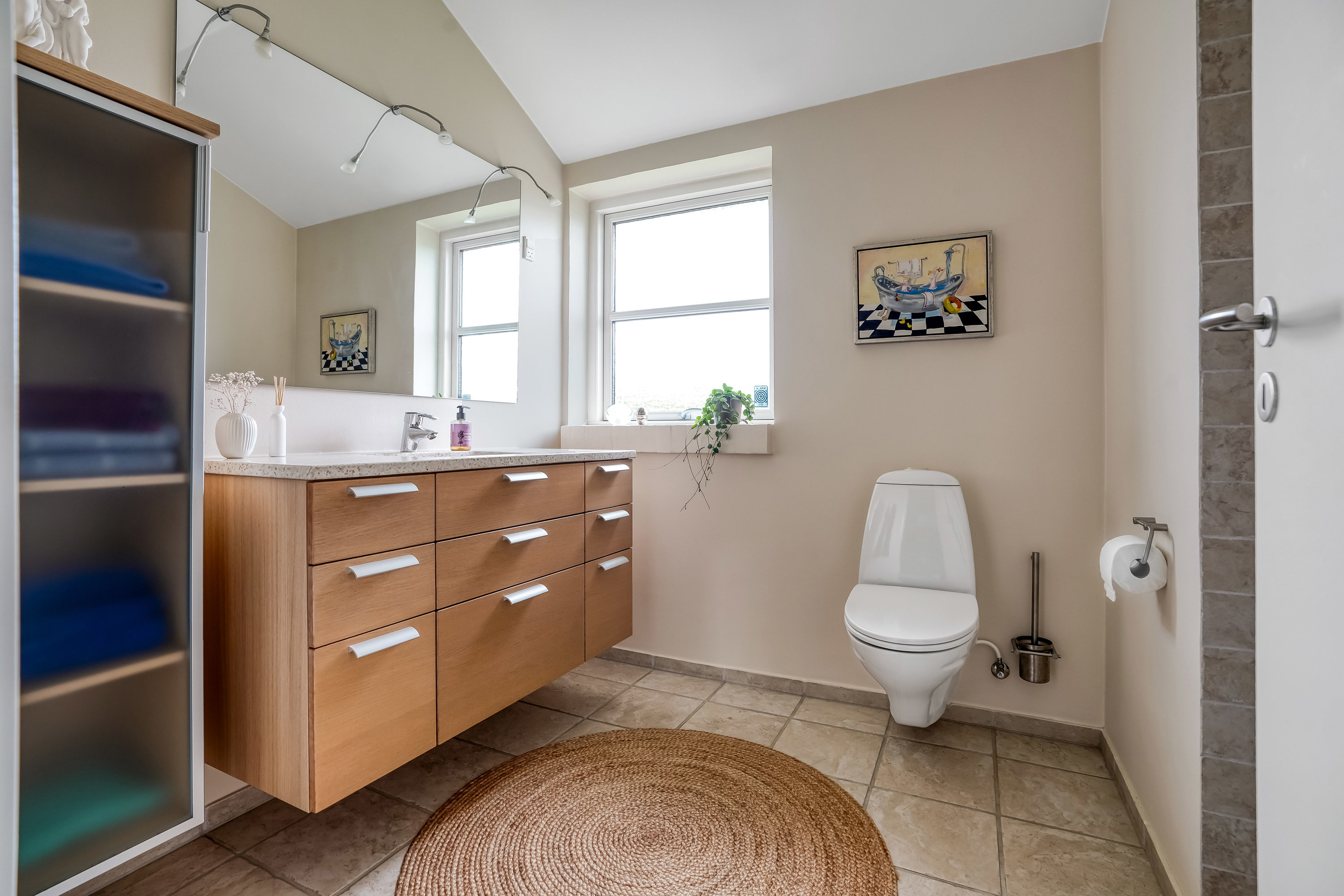 Fremhævet toilet billede i fuldskærmstilstand. Billede af Blåbærvej 95, Hjallese, 5260 Odense S