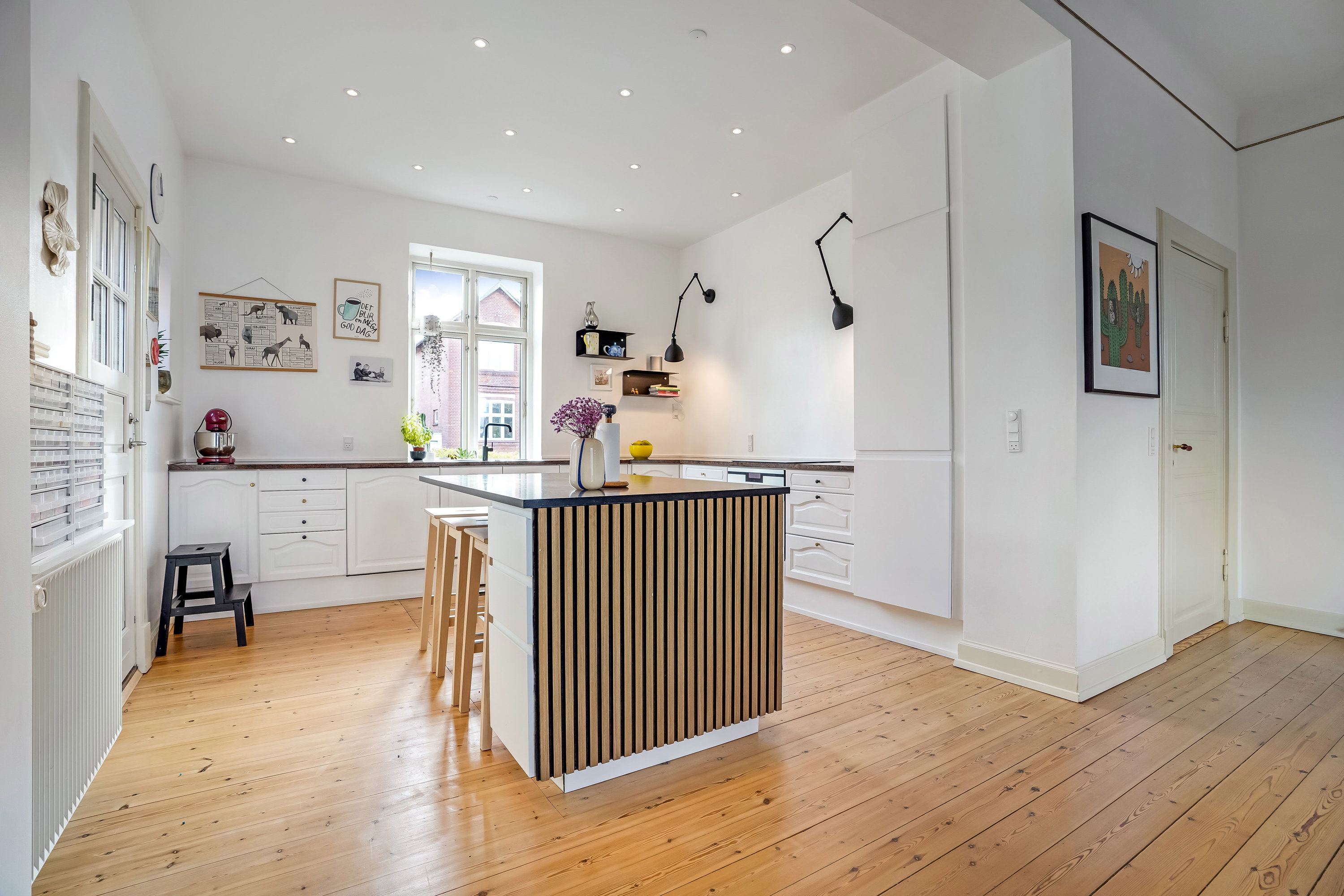 Fremhævet køkken billede i fuldskærmstilstand. Billede af Finsens Allé 1, 5230 Odense M