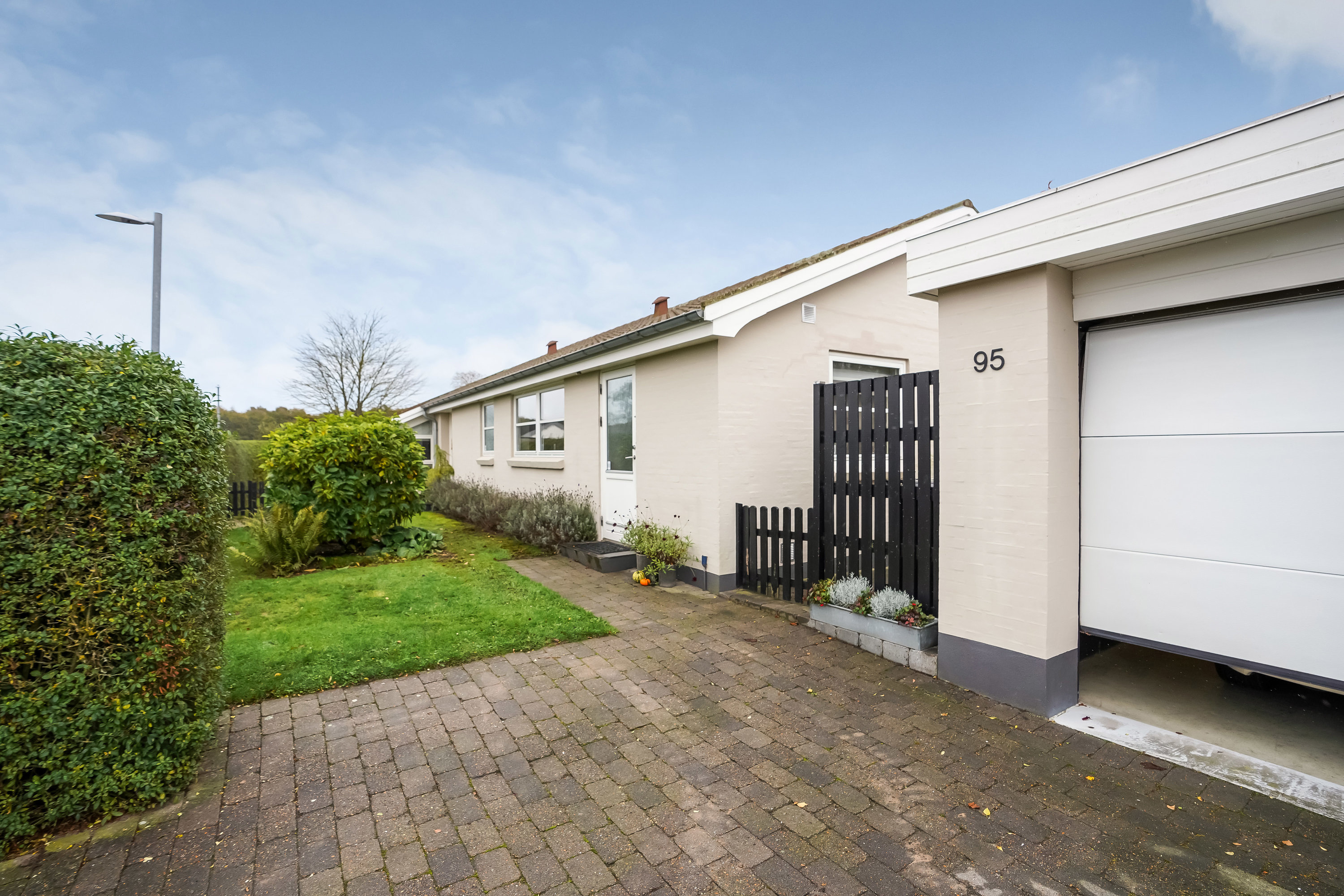 Fremhævet have billede i fuldskærmstilstand. Billede af Blåbærvej 95, Hjallese, 5260 Odense S