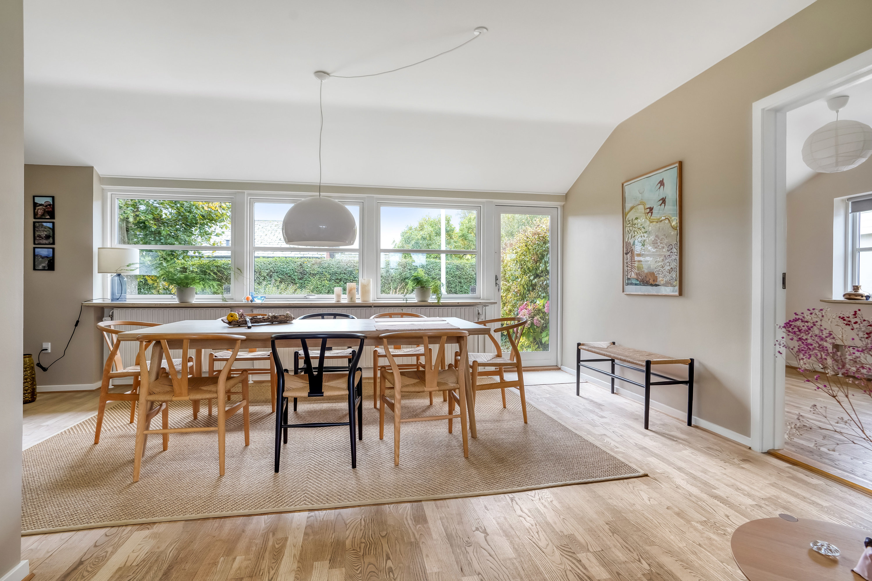 Fremhævet stue billede i fuldskærmstilstand. Billede af Blåbærvej 95, Hjallese, 5260 Odense S