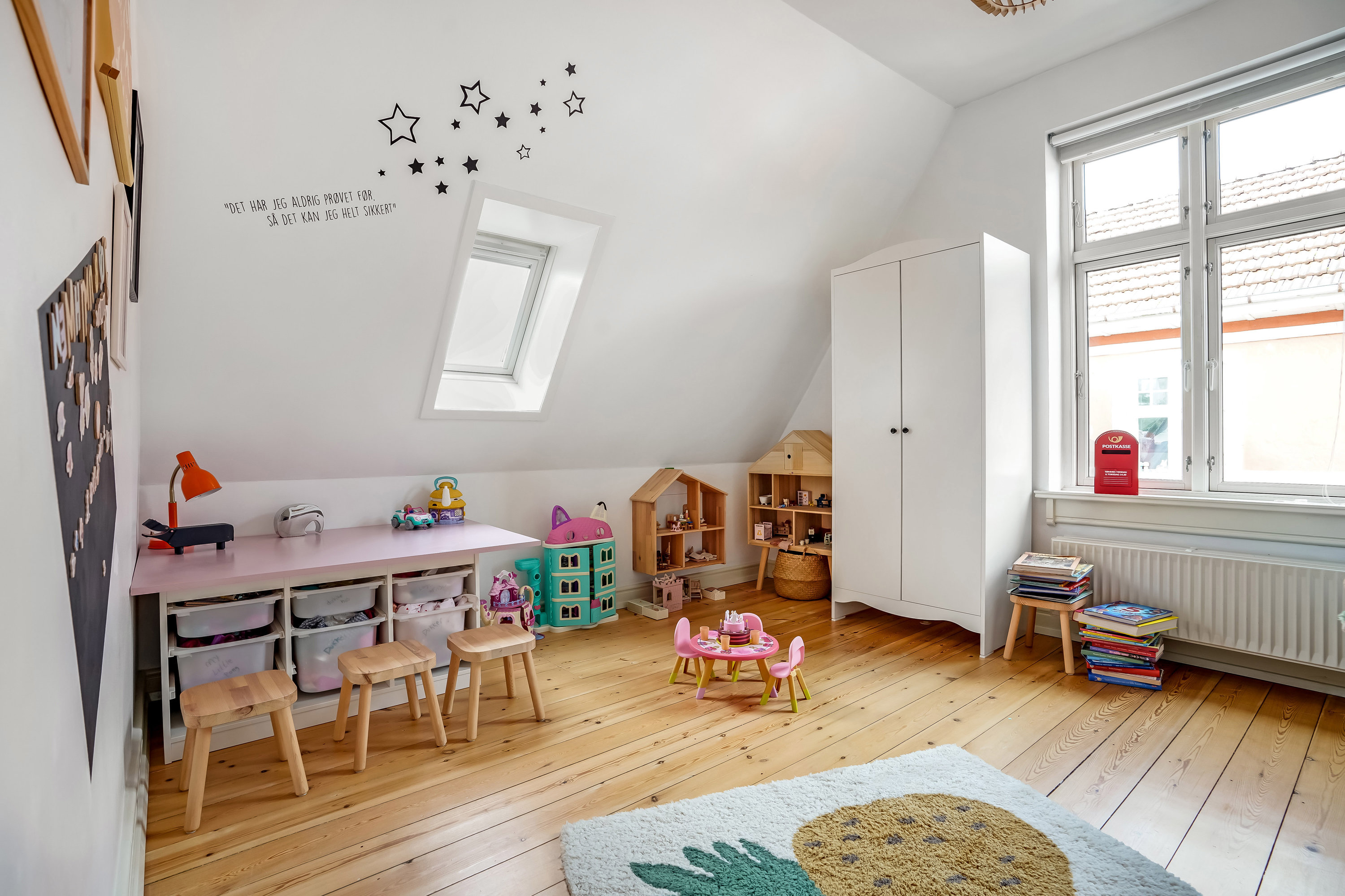 Fremhævet værelse billede i fuldskærmstilstand. Billede af Finsens Allé 1, 5230 Odense M