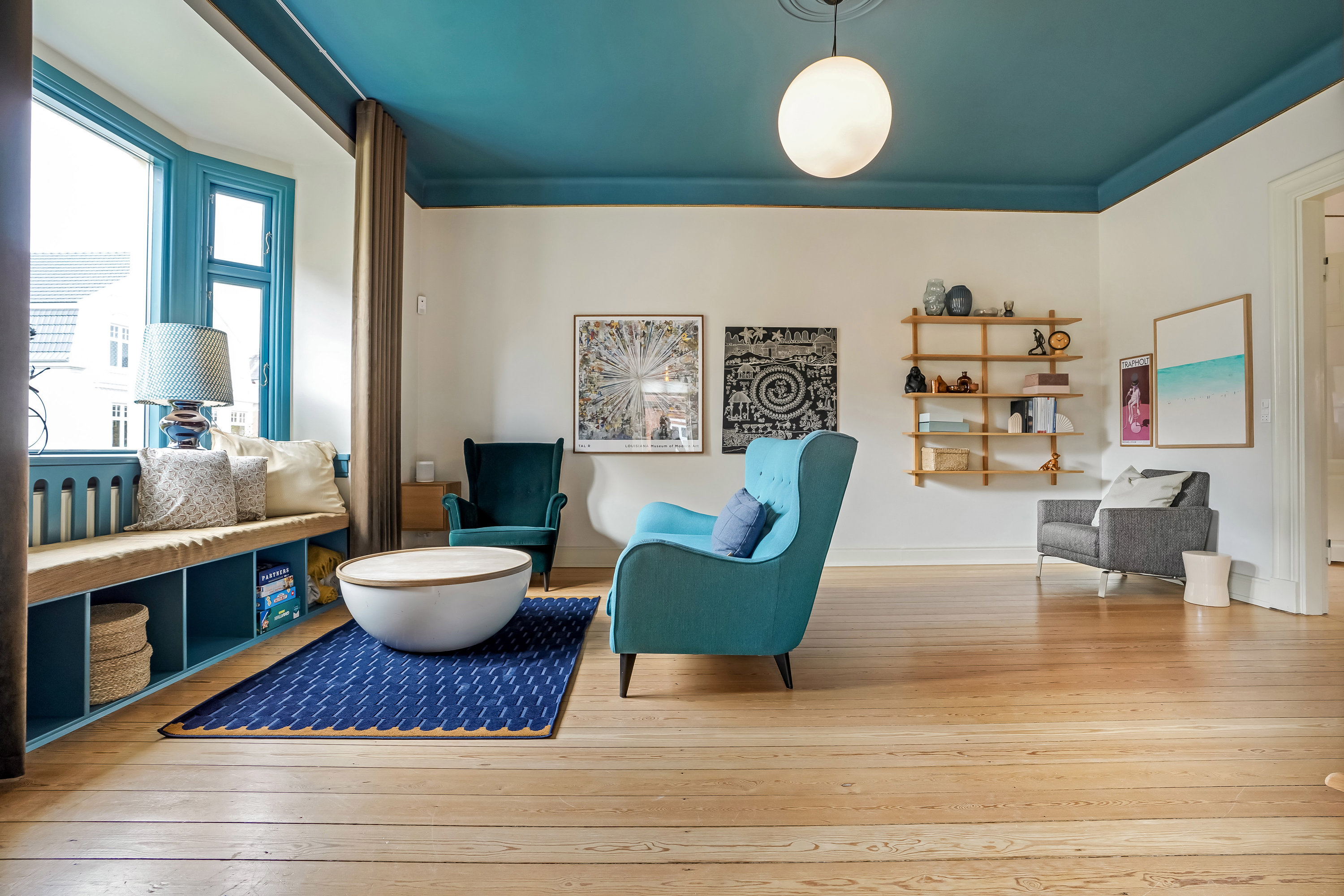 Fremhævet stue billede i fuldskærmstilstand. Billede af Finsens Allé 1, 5230 Odense M