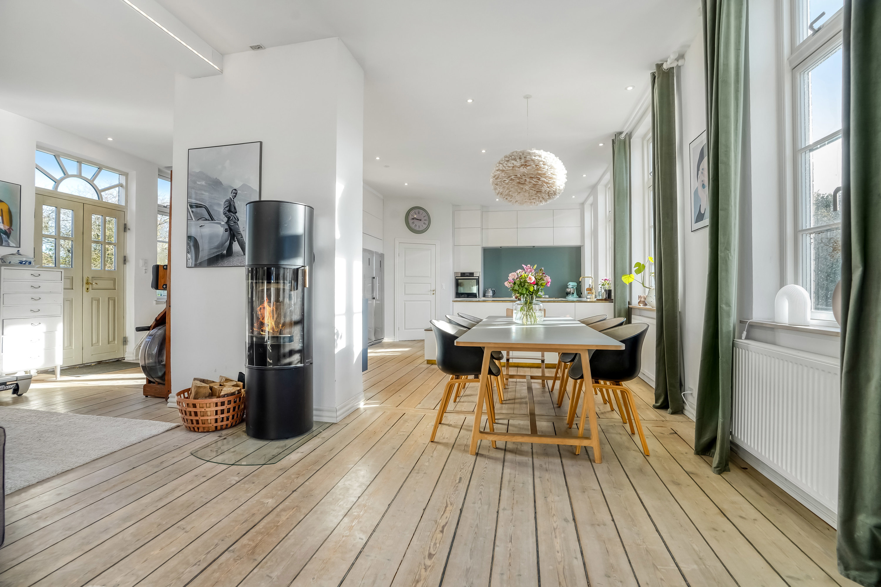 Fremhævet stue billede i fuldskærmstilstand. Billede af Ryttergade 4, Brylle, 5690 Tommerup