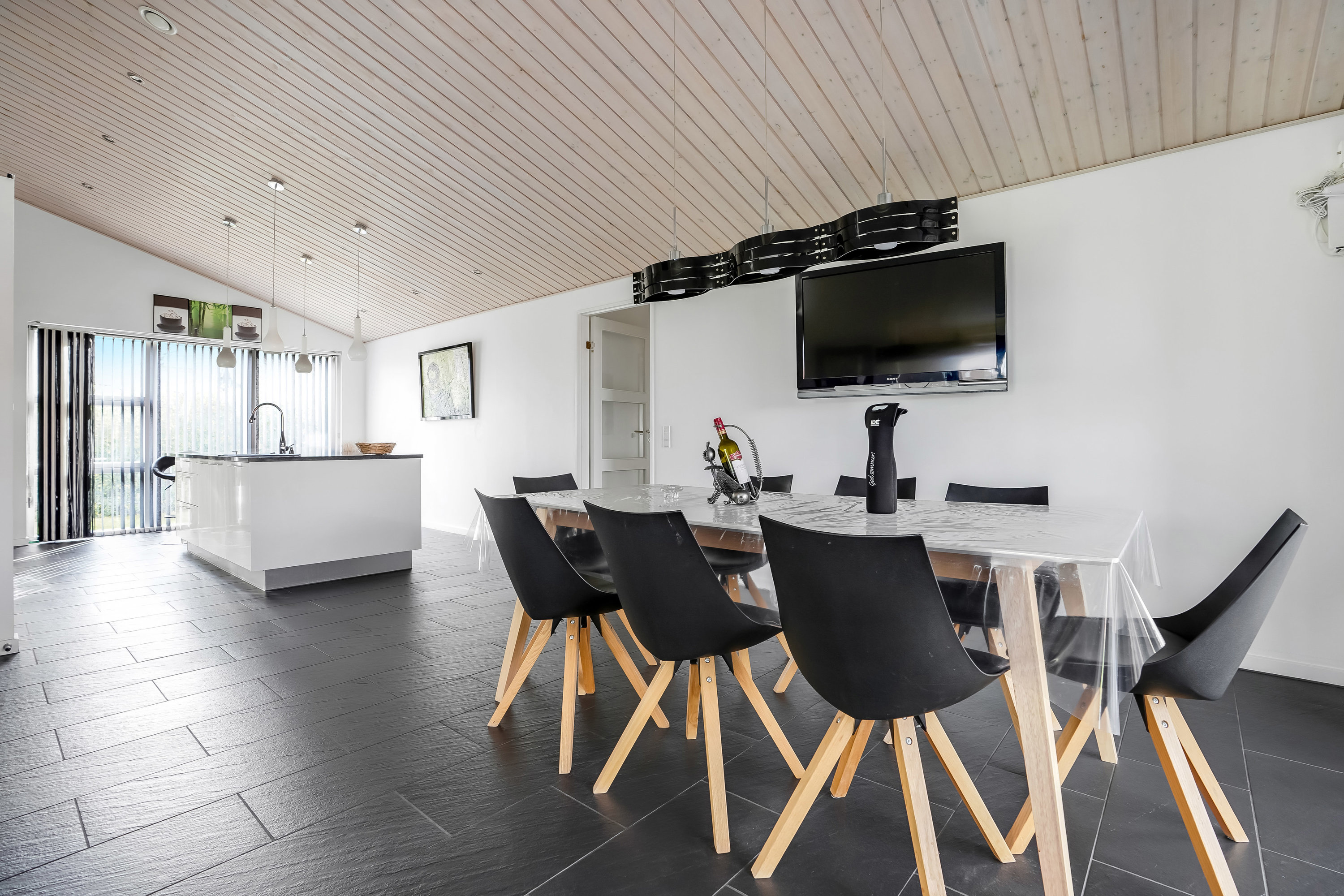 Fremhævet stue billede i fuldskærmstilstand. Billede af Rømøvænget 173, 5500 Middelfart