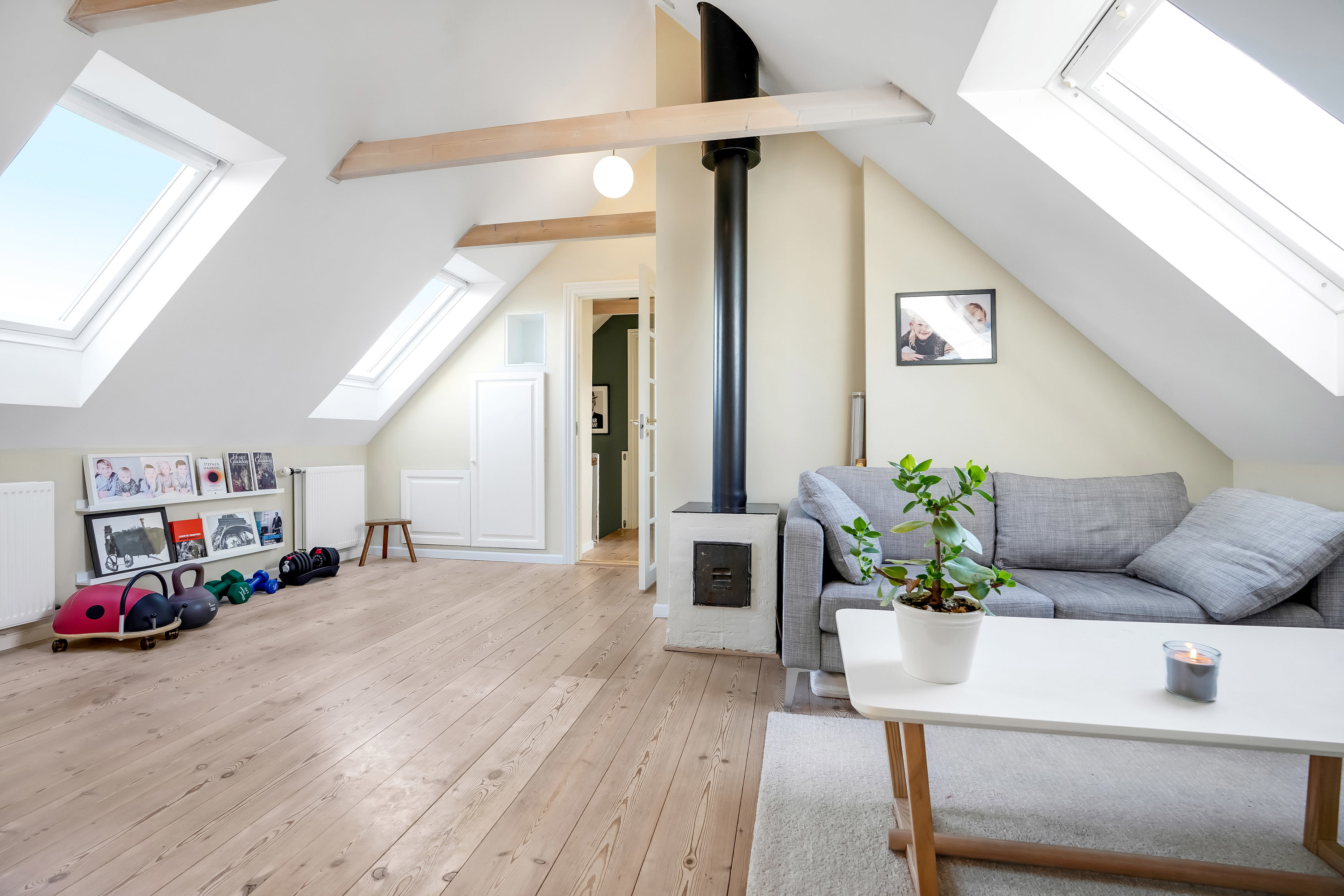 Fremhævet stue billede i fuldskærmstilstand. Billede af Ryttergade 4, Brylle, 5690 Tommerup