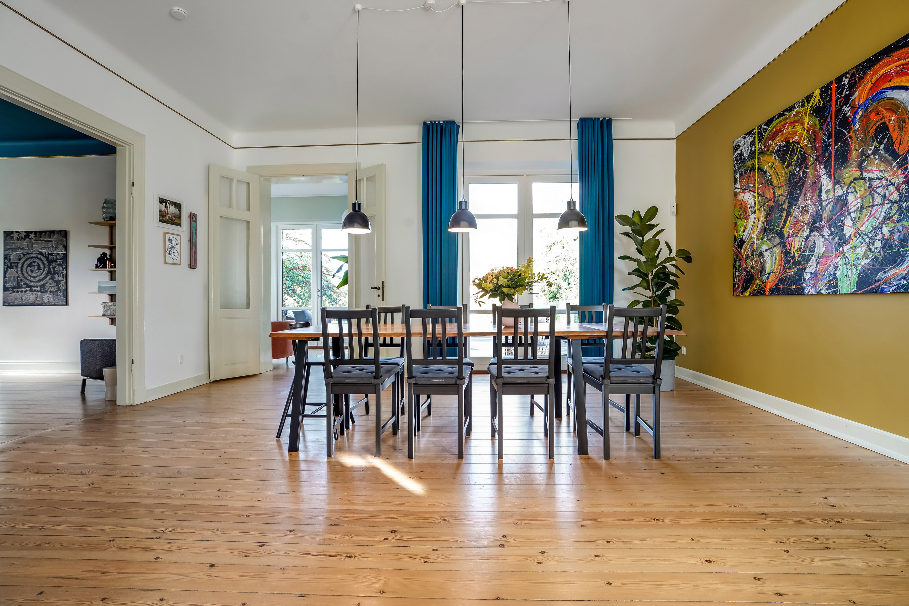 Fremhævet stue billede i fuldskærmstilstand. Billede af Finsens Allé 1, 5230 Odense M