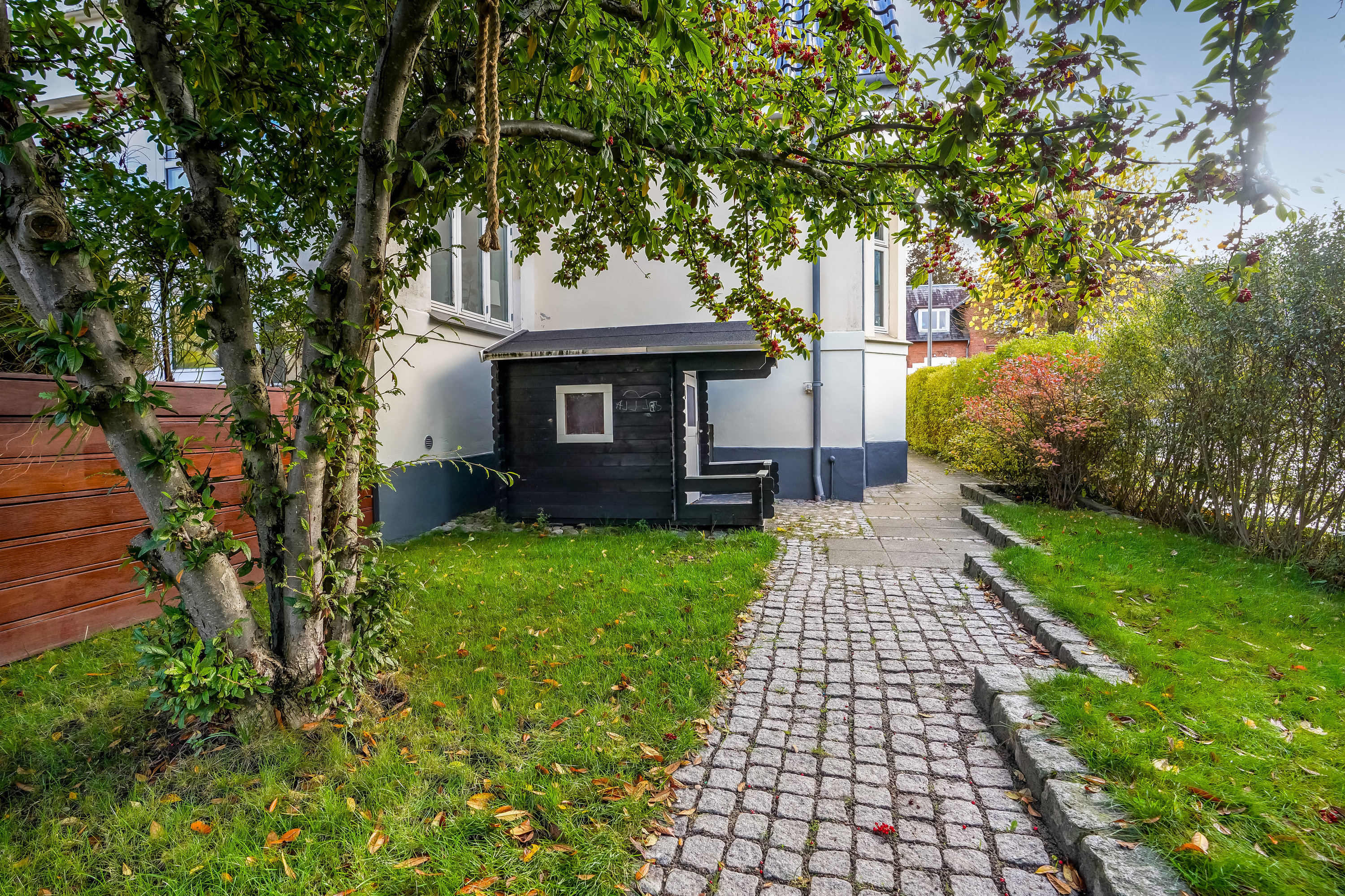 Fremhævet have billede i fuldskærmstilstand. Billede af Finsens Allé 1, 5230 Odense M