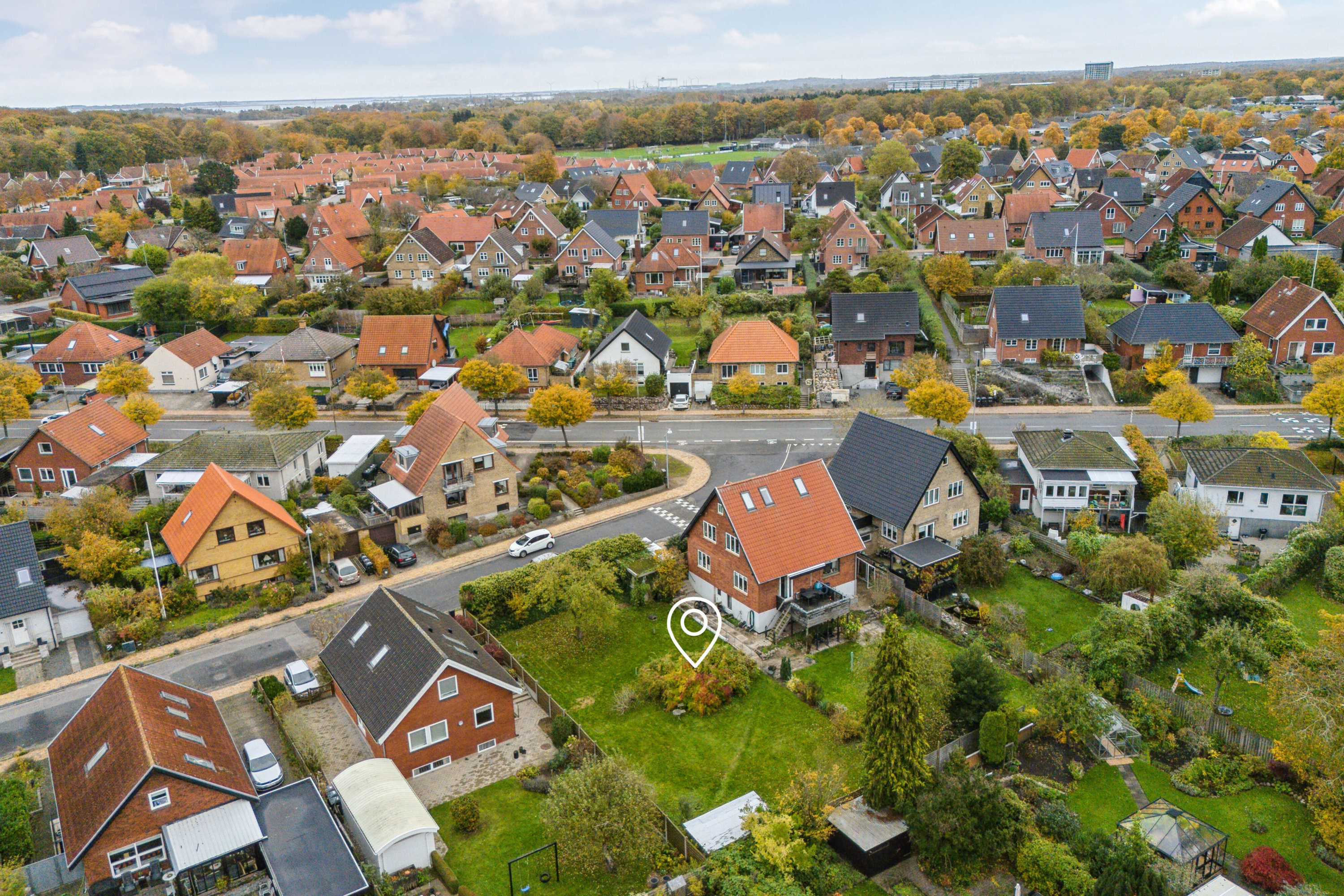 Fremhævet luftfoto billede i fuldskærmstilstand. Billede af Irisvej 9, 5000 Odense C