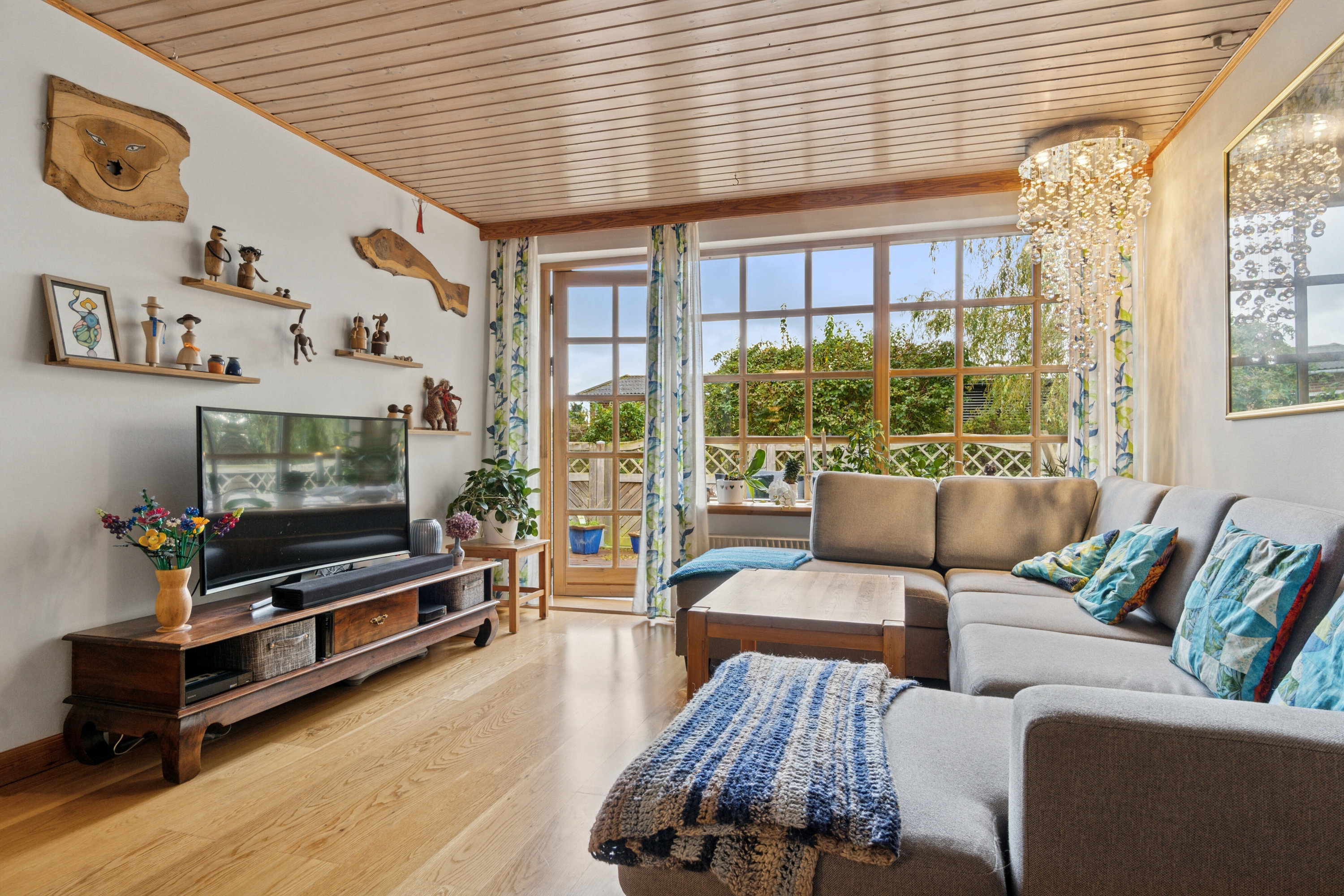 Fremhævet stue billede i fuldskærmstilstand. Billede af Melby Enghavevej 7, Enghaven, 3300 Frederiksværk