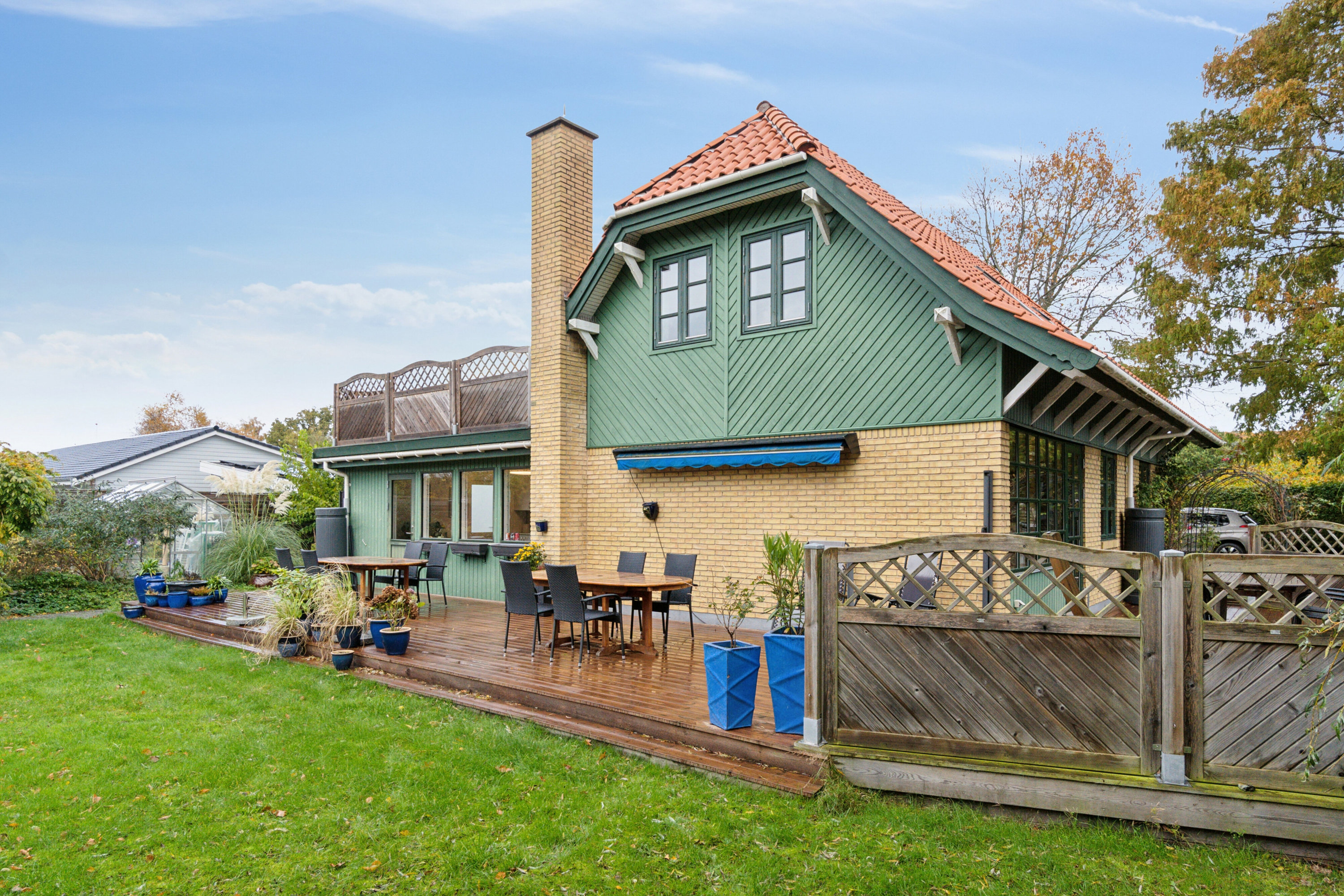 Fremhævet set fra haven billede i fuldskærmstilstand. Billede af Melby Enghavevej 7, Enghaven, 3300 Frederiksværk