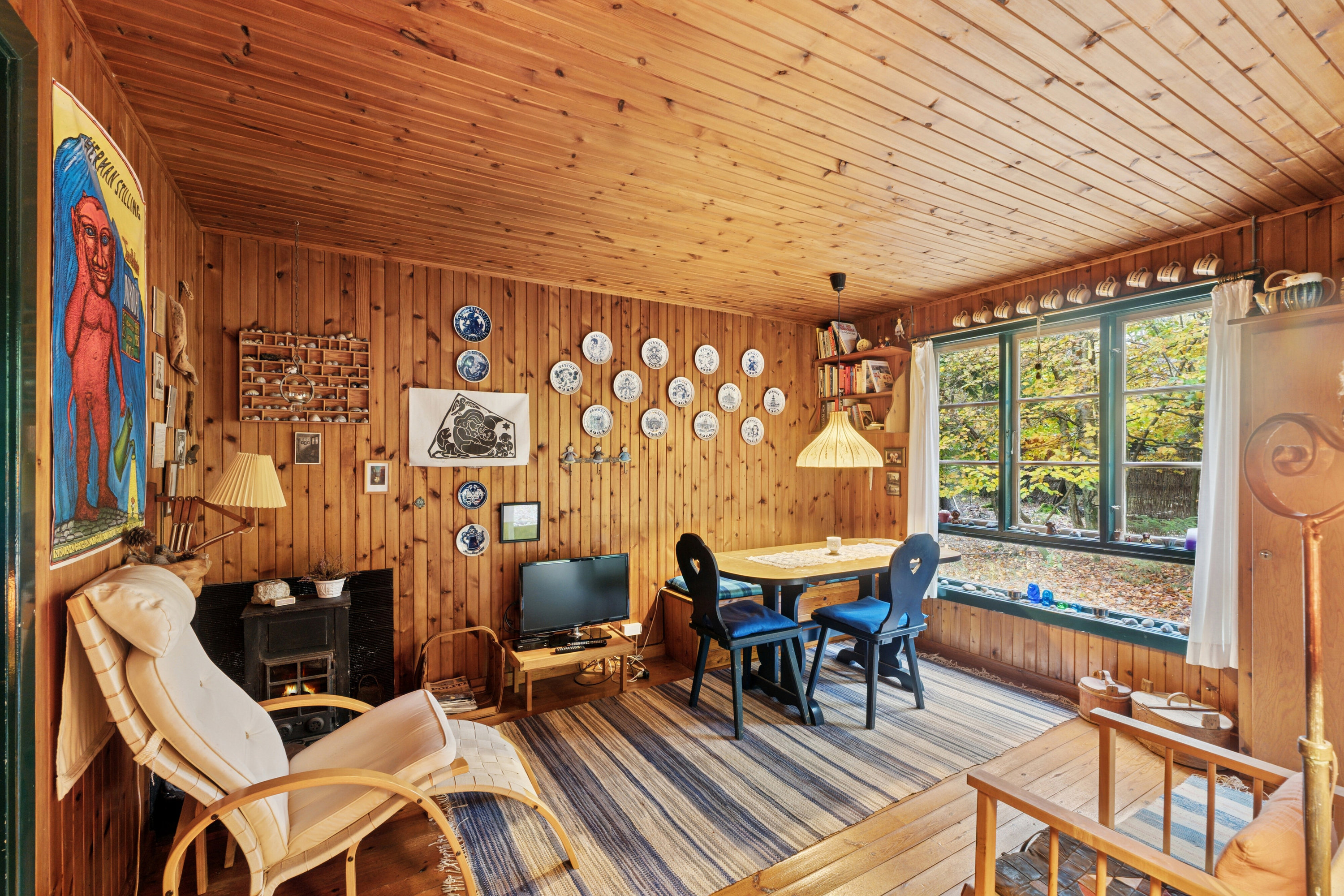 Fremhævet stue billede i fuldskærmstilstand. Billede af Spættevej 2, Sandet, 3300 Frederiksværk