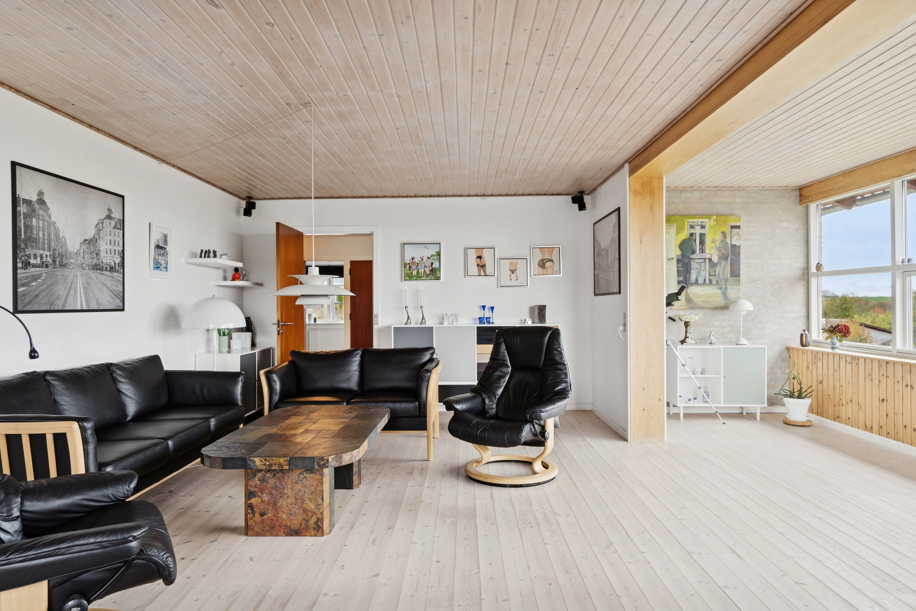 Fremhævet stue billede i fuldskærmstilstand. Billede af Gelstrupvej 6, Egebjerg, 4500 Nykøbing Sj