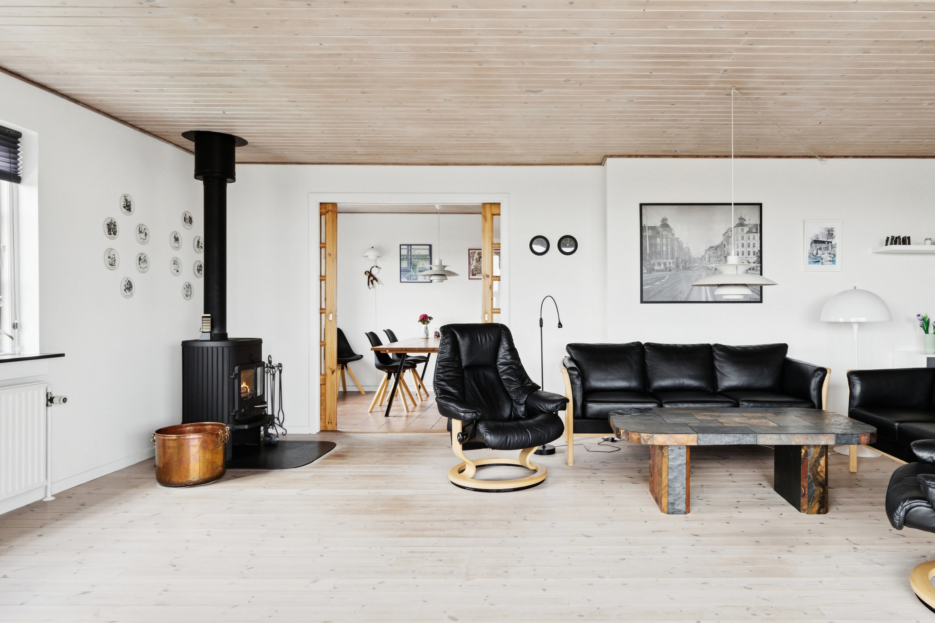 Fremhævet stue billede i fuldskærmstilstand. Billede af Gelstrupvej 6, Egebjerg, 4500 Nykøbing Sj