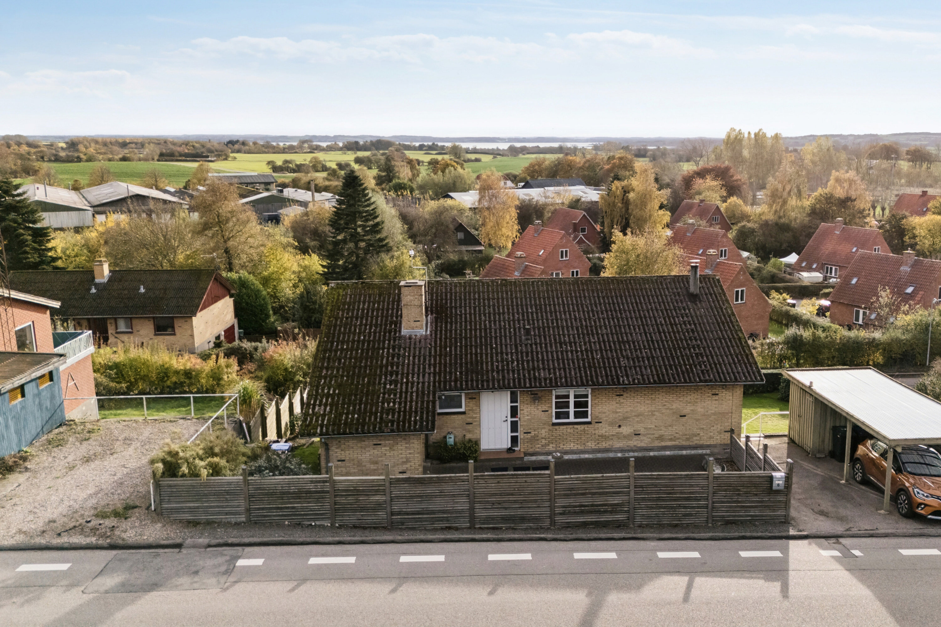 Fremhævet set fra vejen billede i fuldskærmstilstand. Billede af Gelstrupvej 6, Egebjerg, 4500 Nykøbing Sj