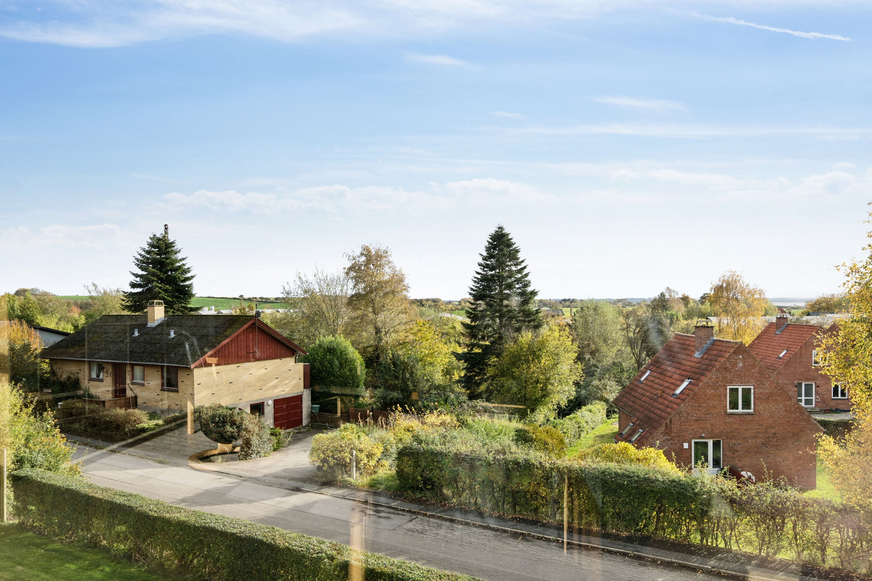 Miniaturebillede 2: set fra vejen. Billede af Gelstrupvej 6, Egebjerg, 4500 Nykøbing Sj