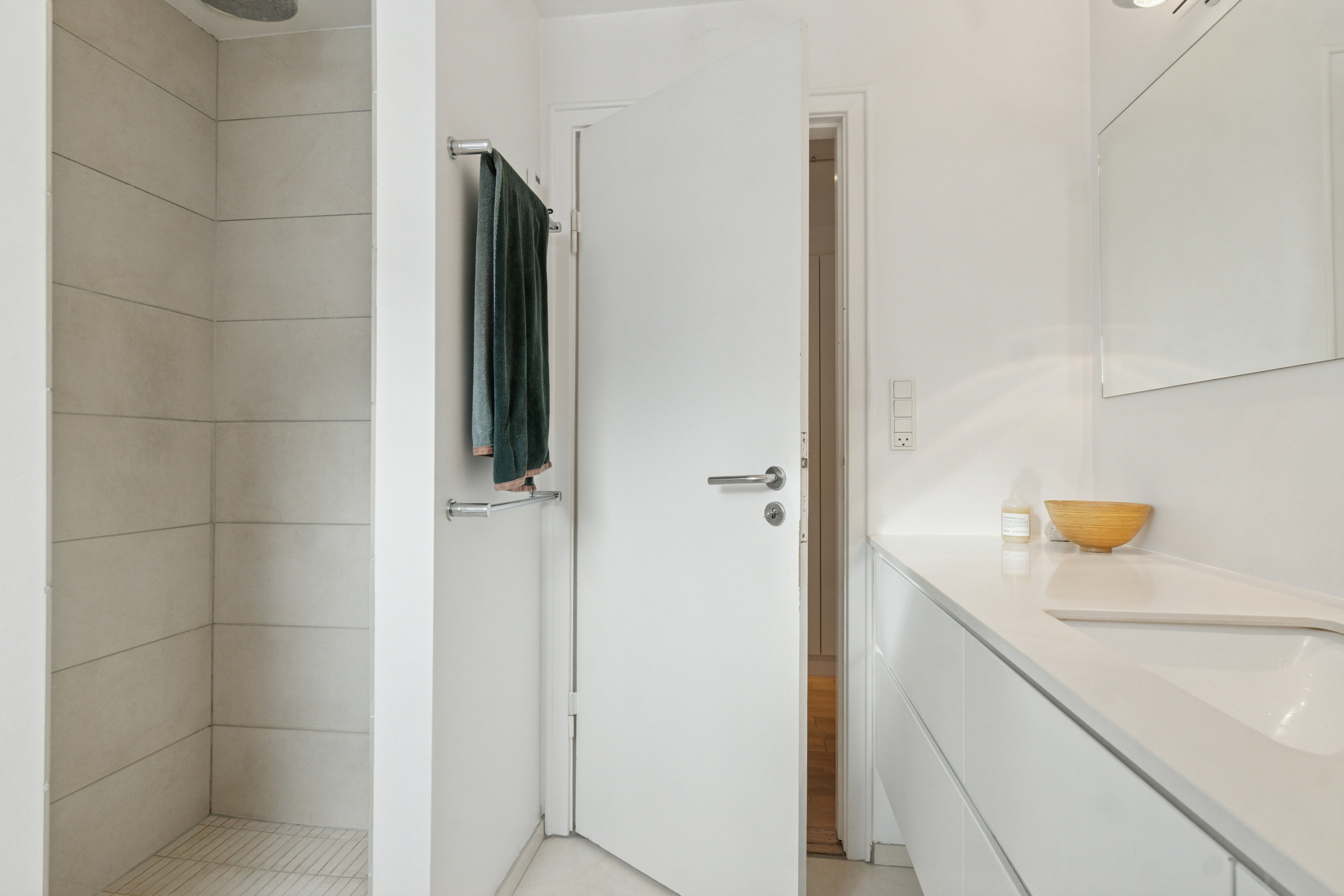 Fremhævet badeværelse billede i fuldskærmstilstand. Billede af Lyngbyvej 9, 8000 Aarhus C