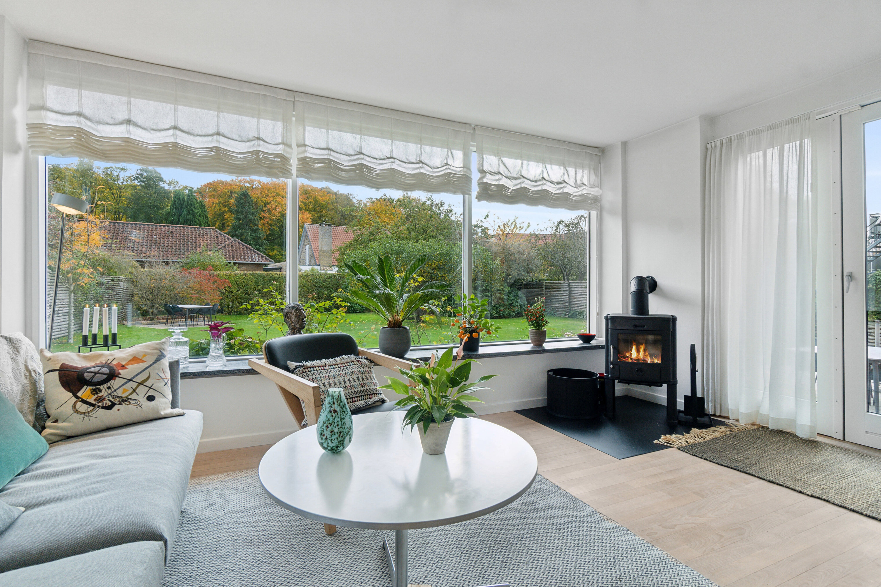 Fremhævet stue billede i fuldskærmstilstand. Billede af Lyngbyvej 9, 8000 Aarhus C