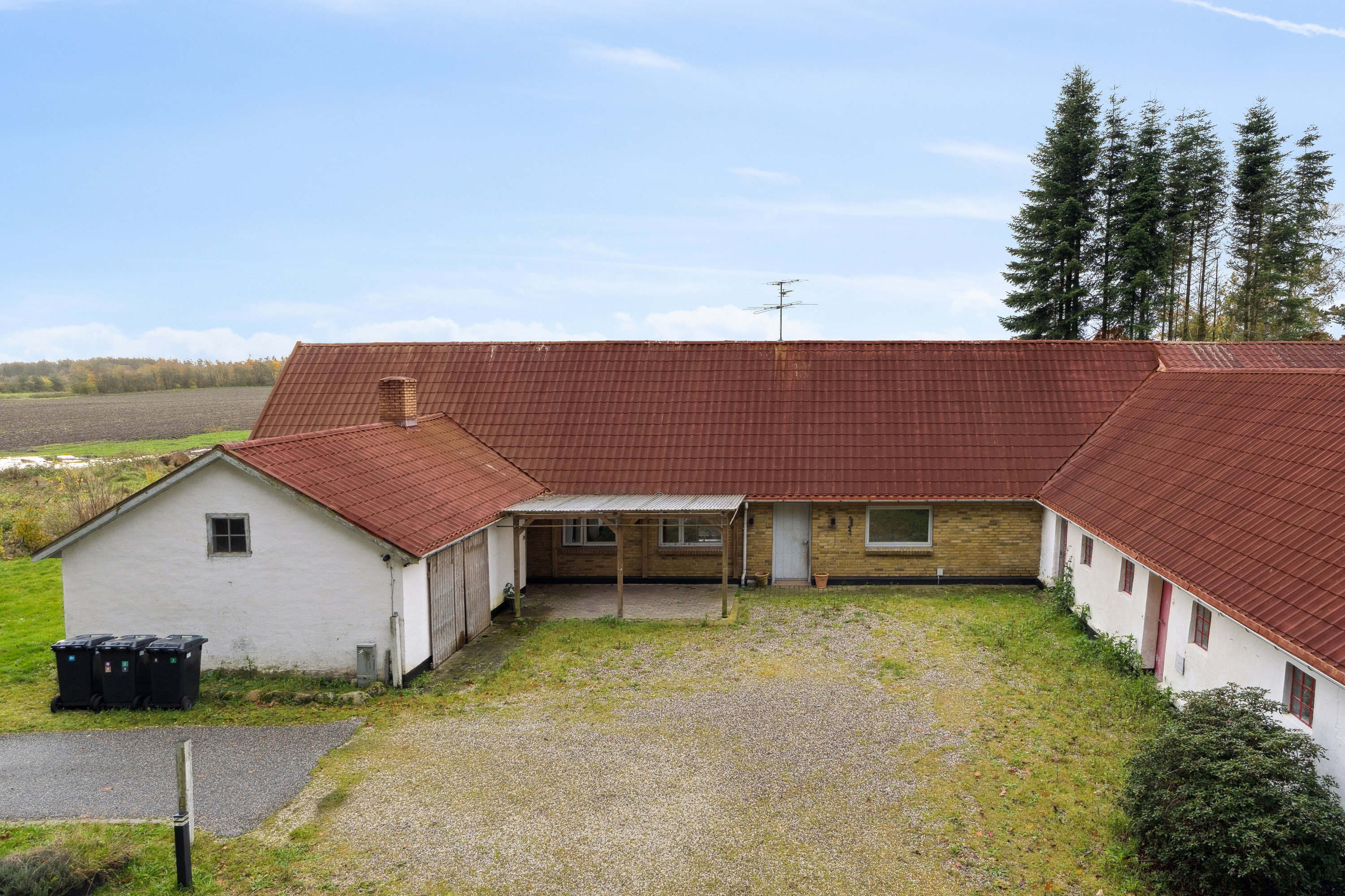 Miniaturebillede 1: set fra vejen. Billede af Engesvangvej 67, 8600 Silkeborg