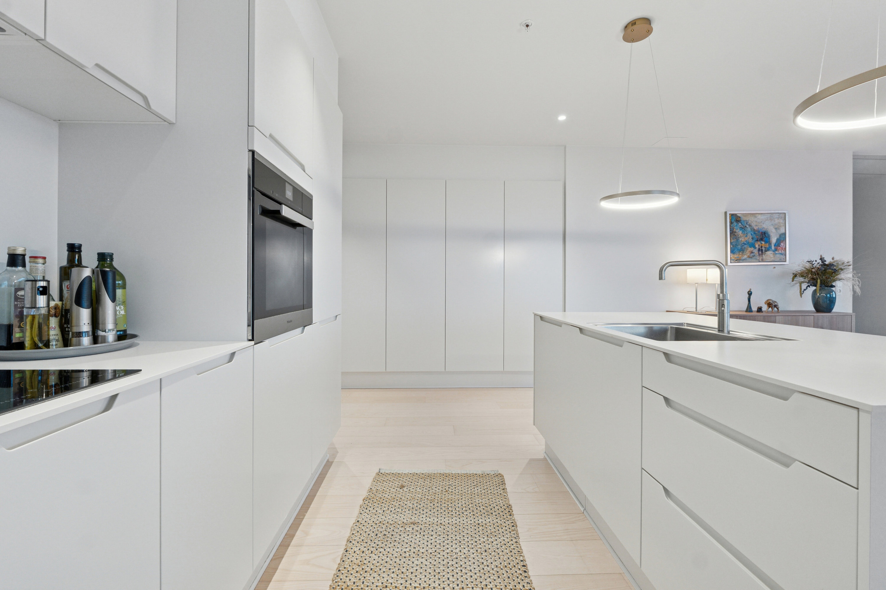 Fremhævet køkken billede i fuldskærmstilstand. Billede af Odeons Kvarter 21, 10. tv., 5000 Odense C