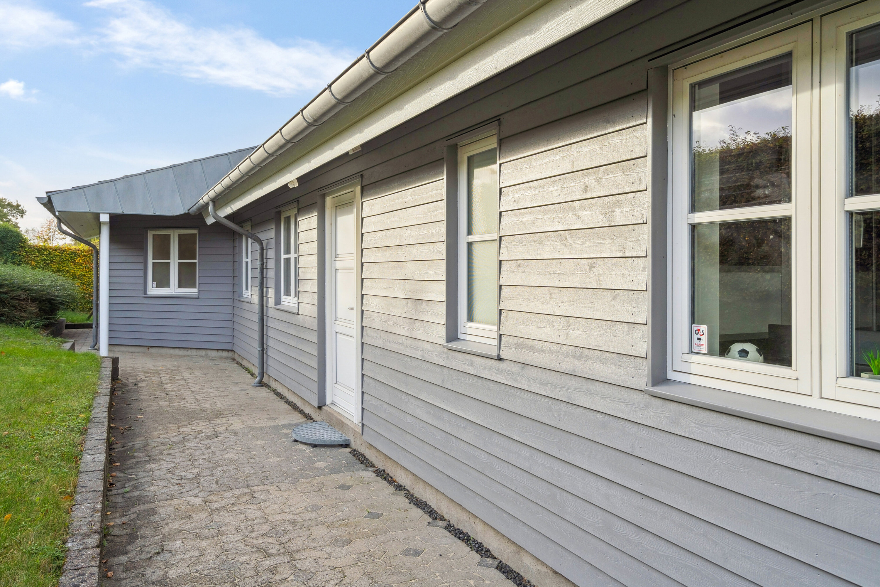 Fremhævet set fra vejen billede i fuldskærmstilstand. Billede af Brinken 149, Mogenstrup, 4700 Næstved