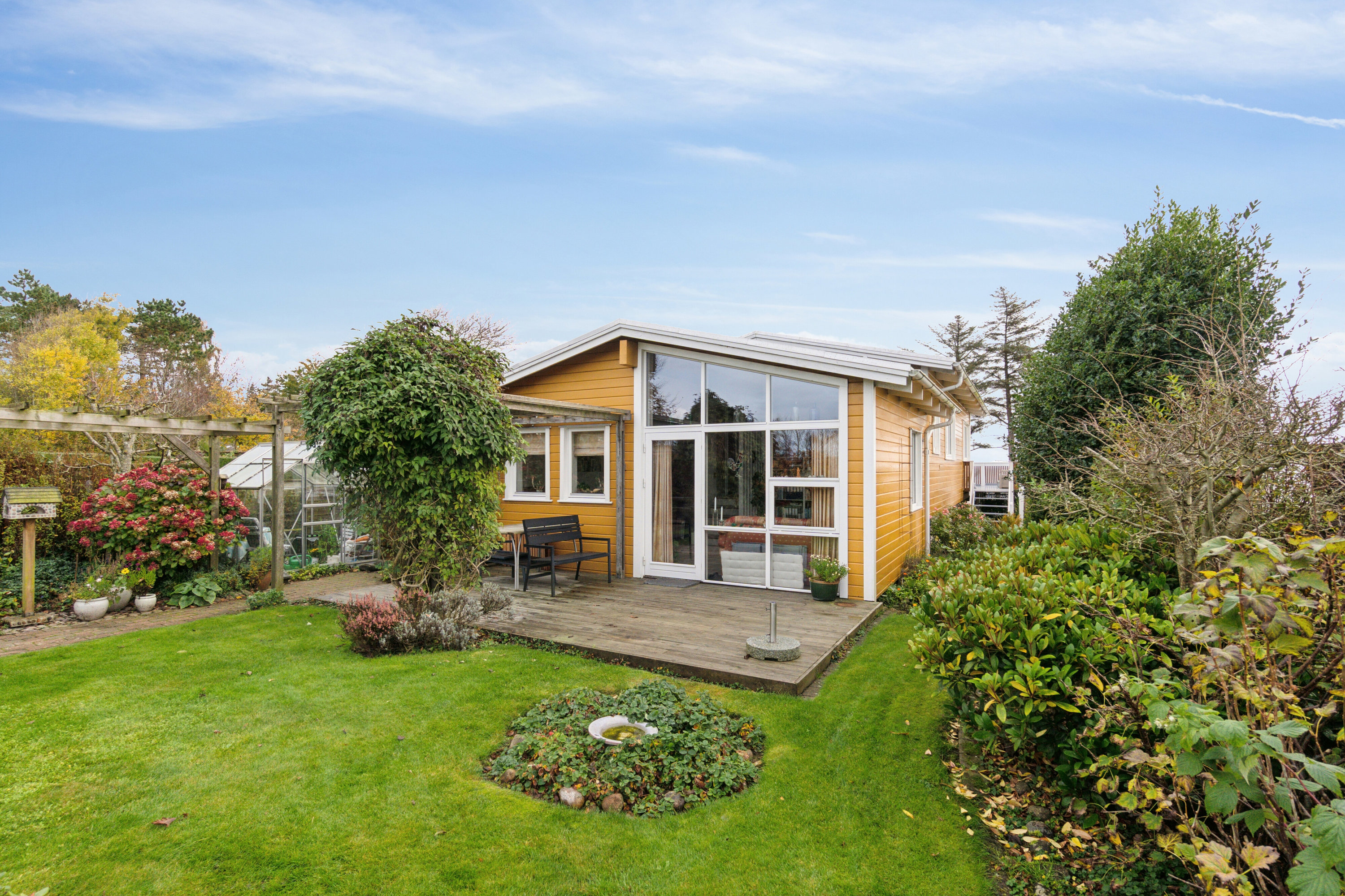 Fremhævet set fra haven billede i fuldskærmstilstand. Billede af Gl. Feggesundvej 140, Amtoft, 7742 Vesløs