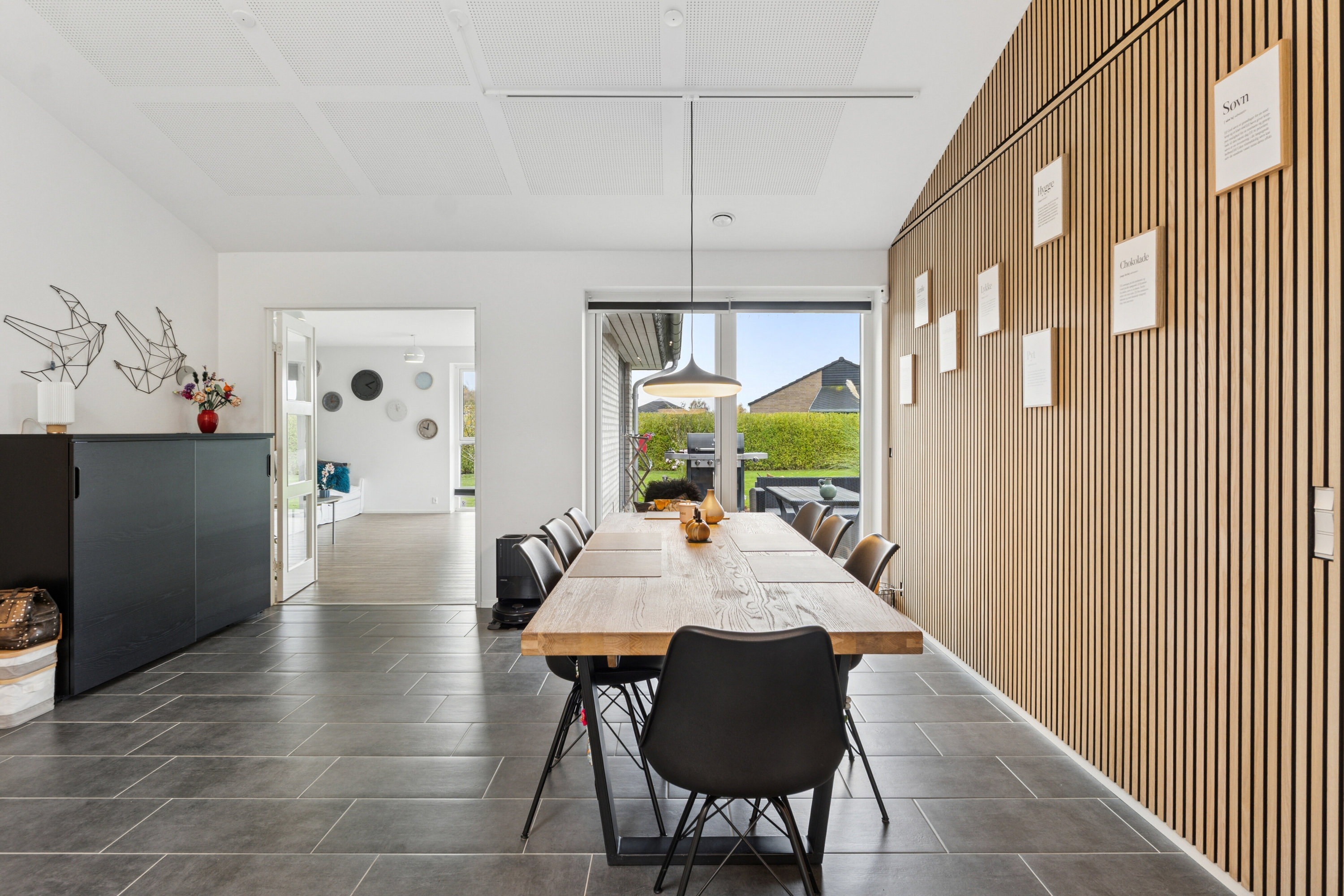 Fremhævet spisestue billede i fuldskærmstilstand. Billede af Pilegårdsvænget 39, Søndersø, 5471 Søndersø