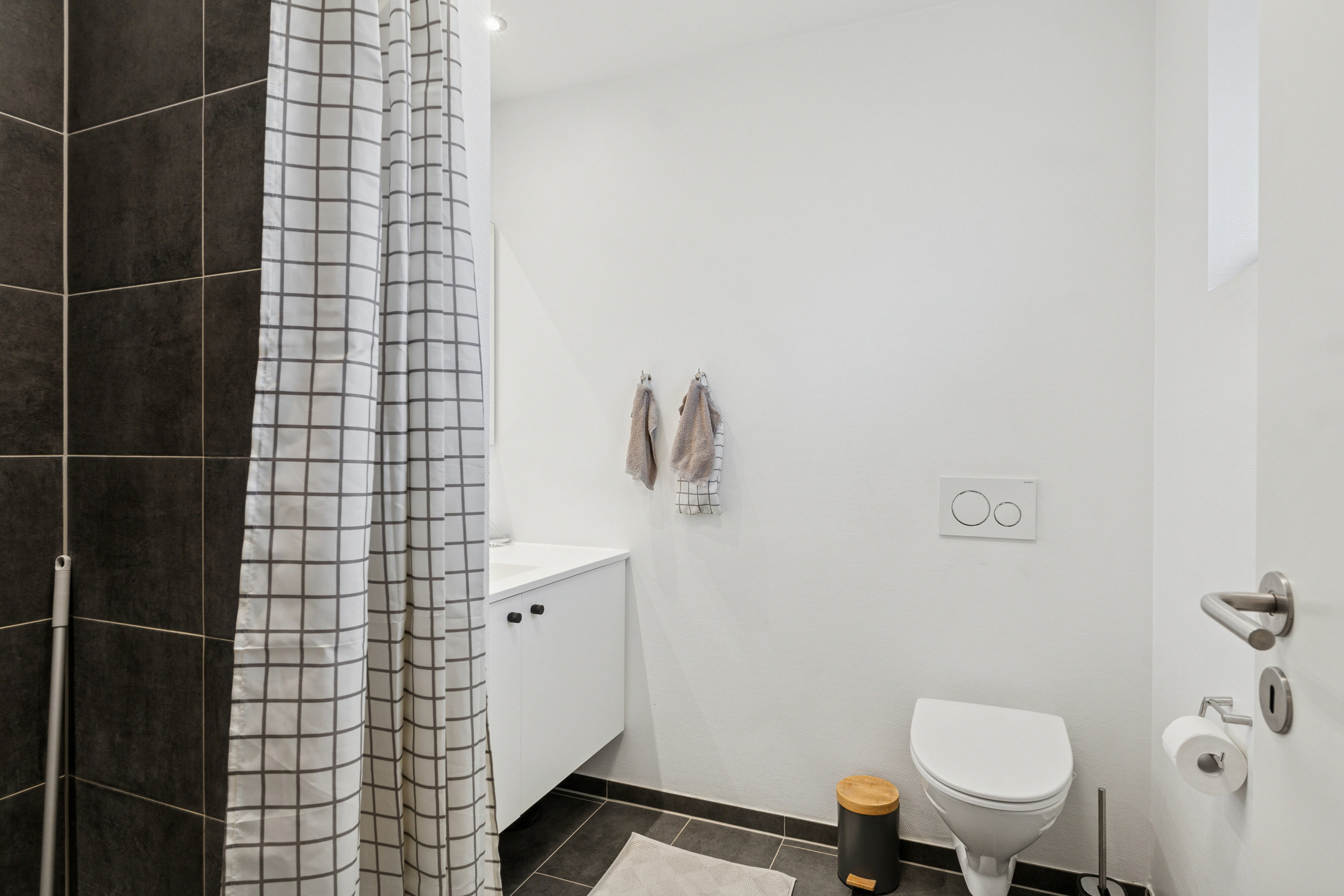 Fremhævet badeværelse billede i fuldskærmstilstand. Billede af Pilegårdsvænget 39, Søndersø, 5471 Søndersø