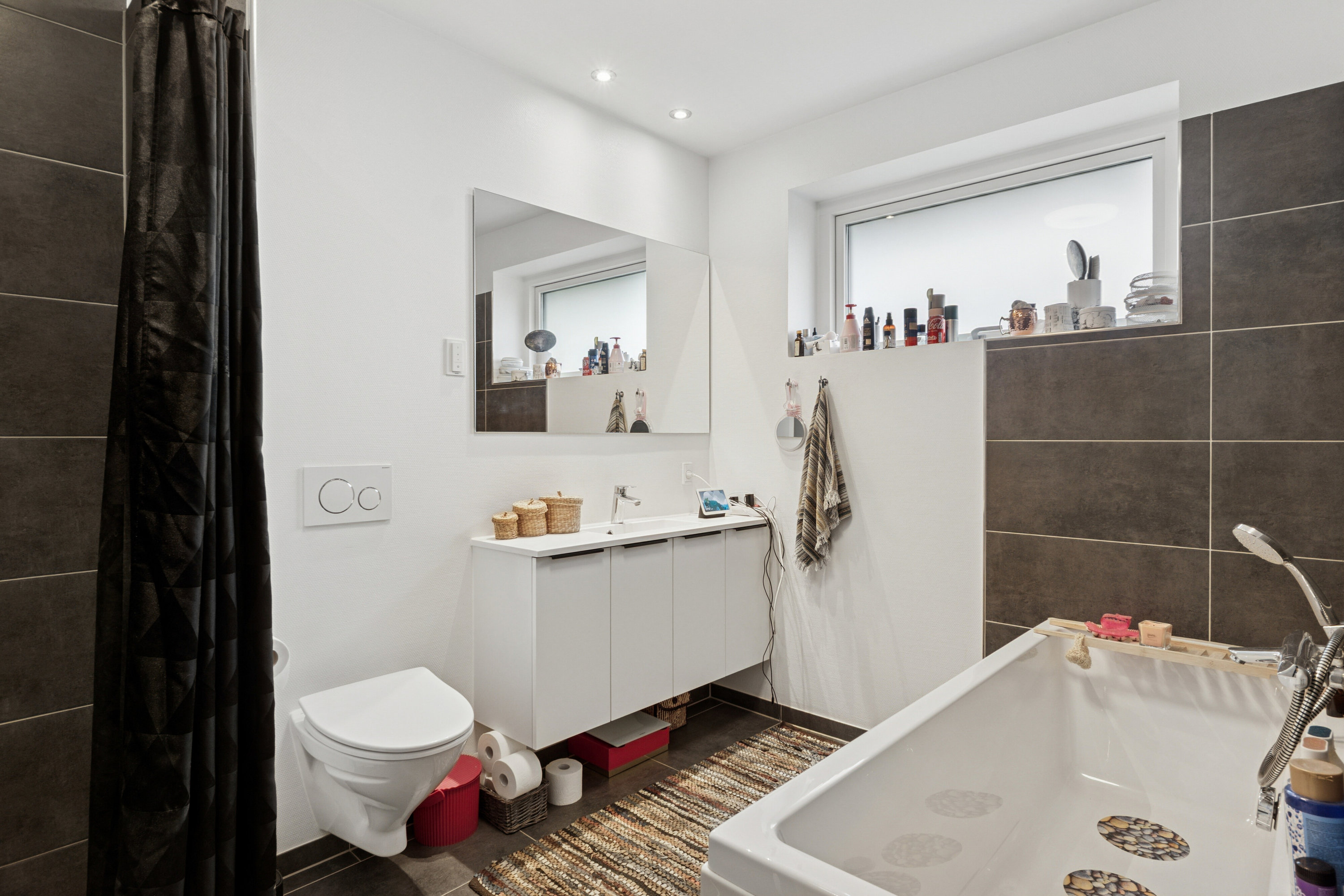 Fremhævet badeværelse billede i fuldskærmstilstand. Billede af Pilegårdsvænget 39, Søndersø, 5471 Søndersø