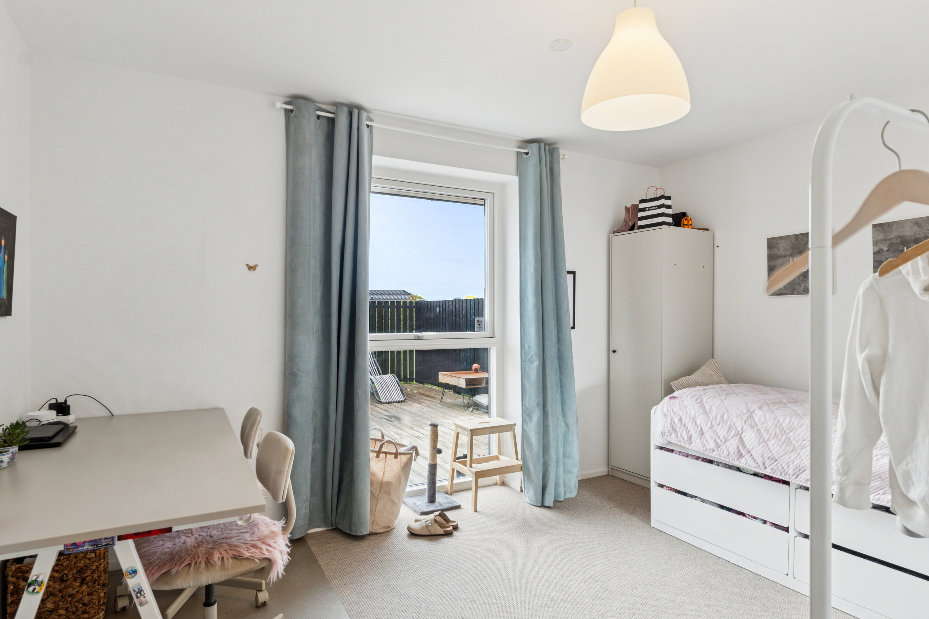 Fremhævet soveværelse billede i fuldskærmstilstand. Billede af Pilegårdsvænget 39, Søndersø, 5471 Søndersø