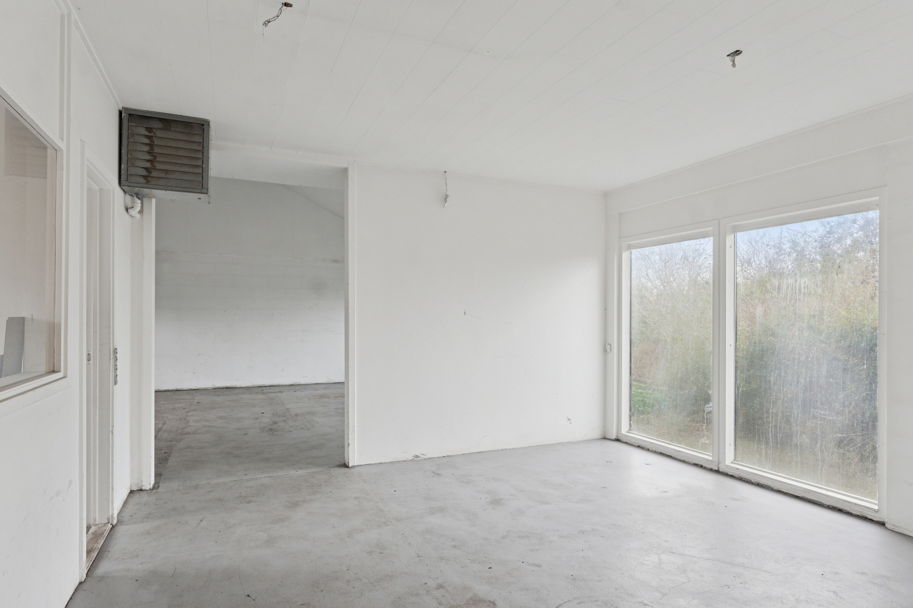 Fremhævet værelse billede i fuldskærmstilstand. Billede af Erhvervsvej 2, Bårse, 4720 Præstø